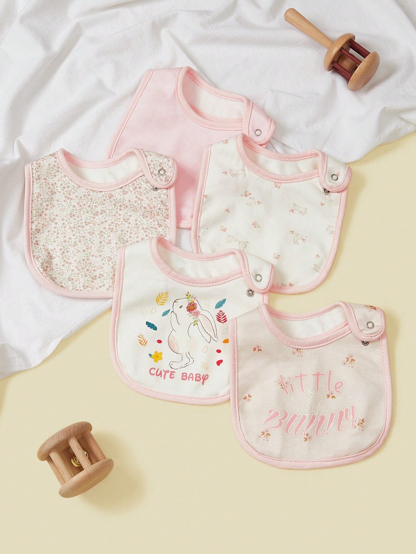 5pcs U-Shaped Waterproof Bibs, Cute Cartoon Design, Soft & Comfortable Feeding Bibs For Men & Women