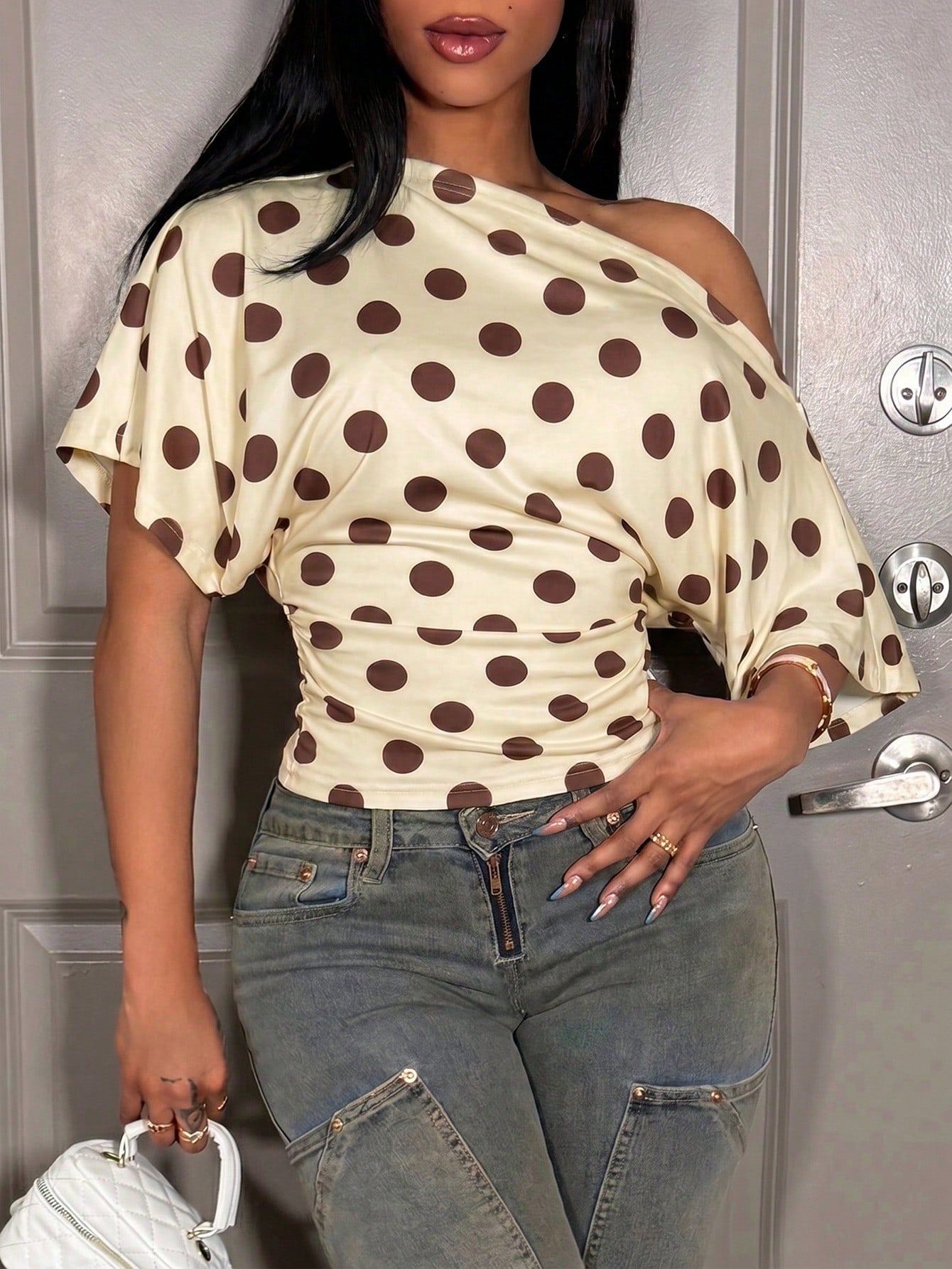 Slaydiva Women's Elegant Brown And White Polka Dot Summer T-Shirt,Ruched Fitted Top For Party Night,Daily Commute,Wedding,Beach,Graduation Ceremony,Y2K Style