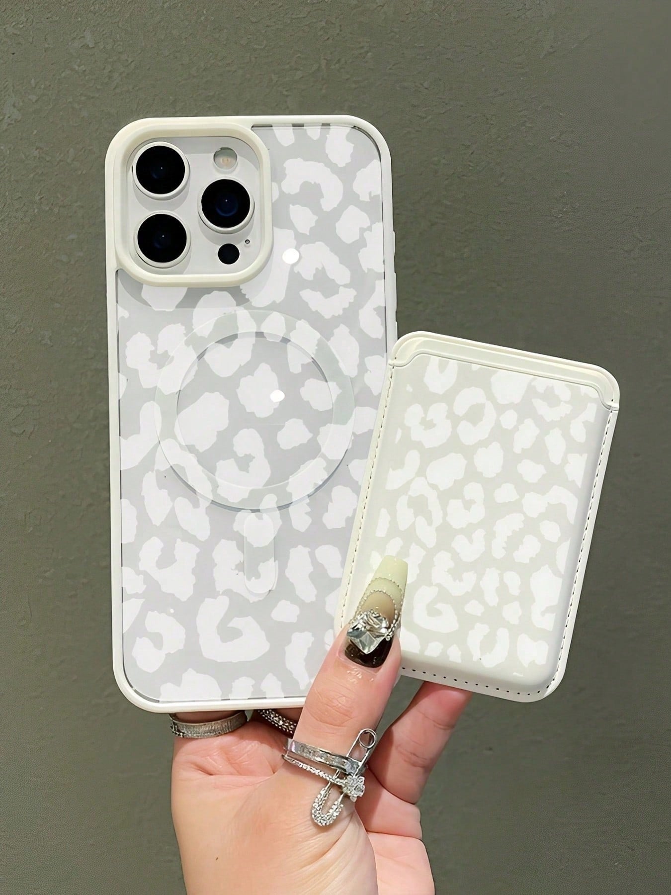 White Leopard Print Magnetic Phone Case + Matching Pattern White Leather Magnetic Card Holder. Compatible With IPhone 17 Pro Max/16/15/14/13/12/11/Xs Max, Galaxy S26, S25 Ultra, S24 Plus, S23 FE, And