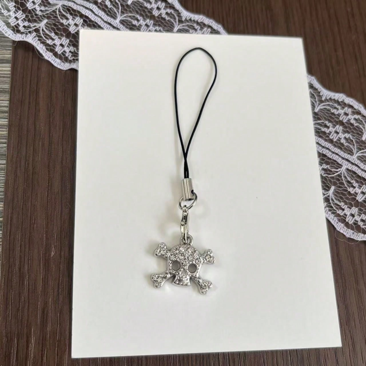 1/2pcs Diamond Skull Phone Charm, Minimalist Edgy Street Style Phone Pendant, Suitable For Smartphone, Keychain, Earphone