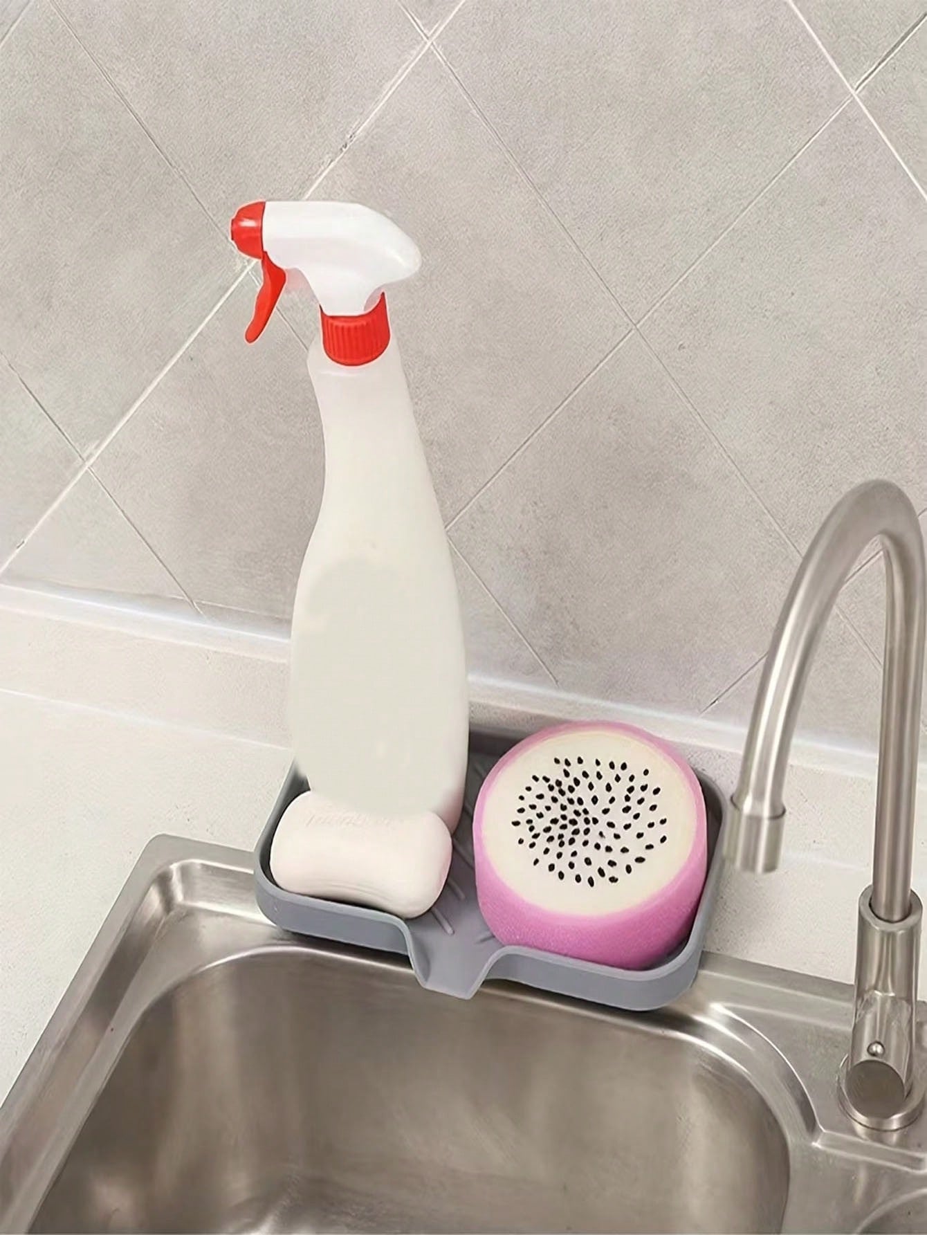 1/2pcs Self-Draining Slanted Silicone Soap Dish, Quick-Drip Soap Holder Tray, Non-Slip Elastic Silicone Soap Storage, Multi-Functional Storage Tray For Bathroom, Kitchen And Shower