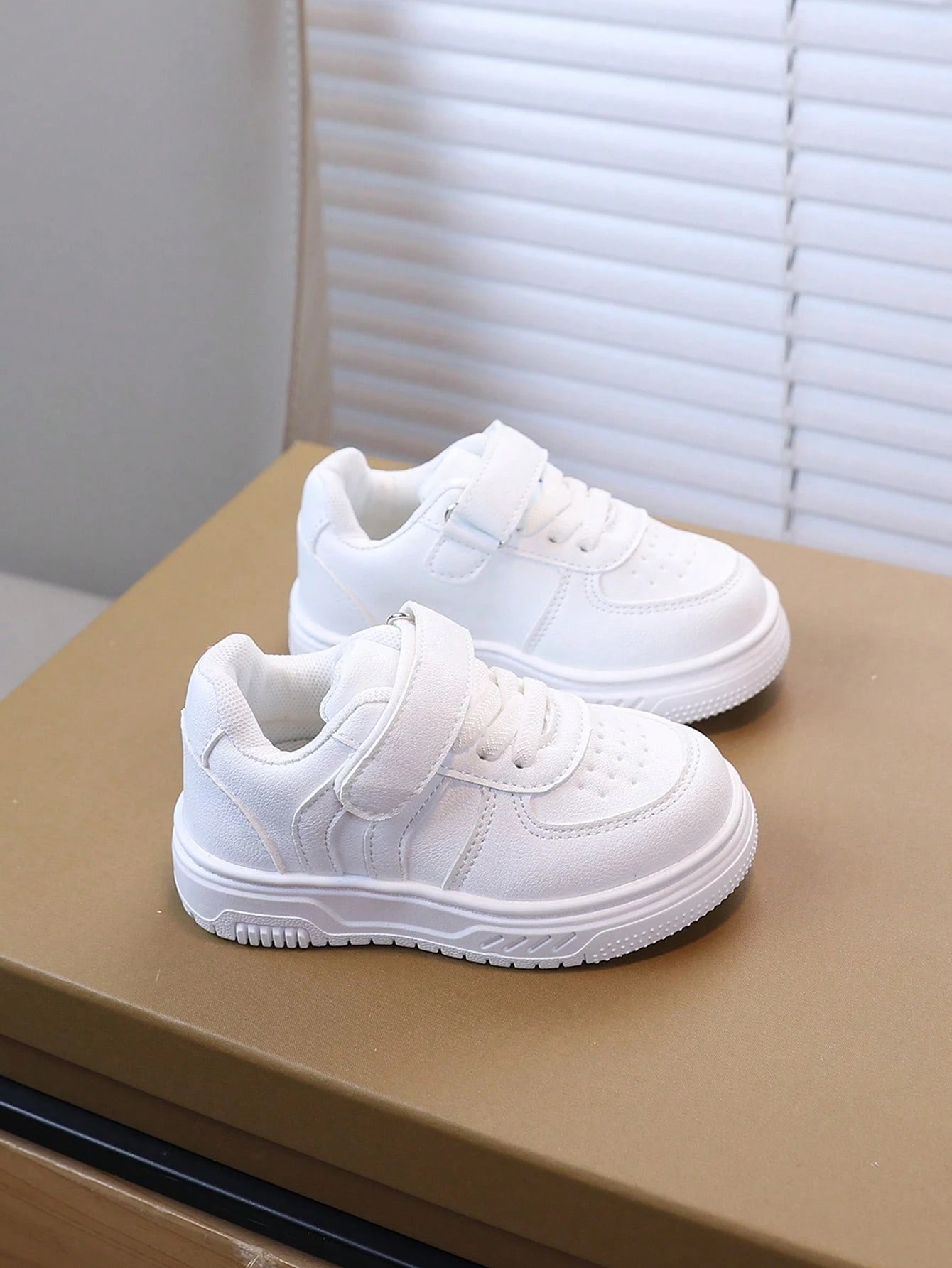 1 Pair Kids Autumn New Girls Soft Sole Slip-On Shoes, Baby Fashion Versatile Anti-Slip Tennis Shoes