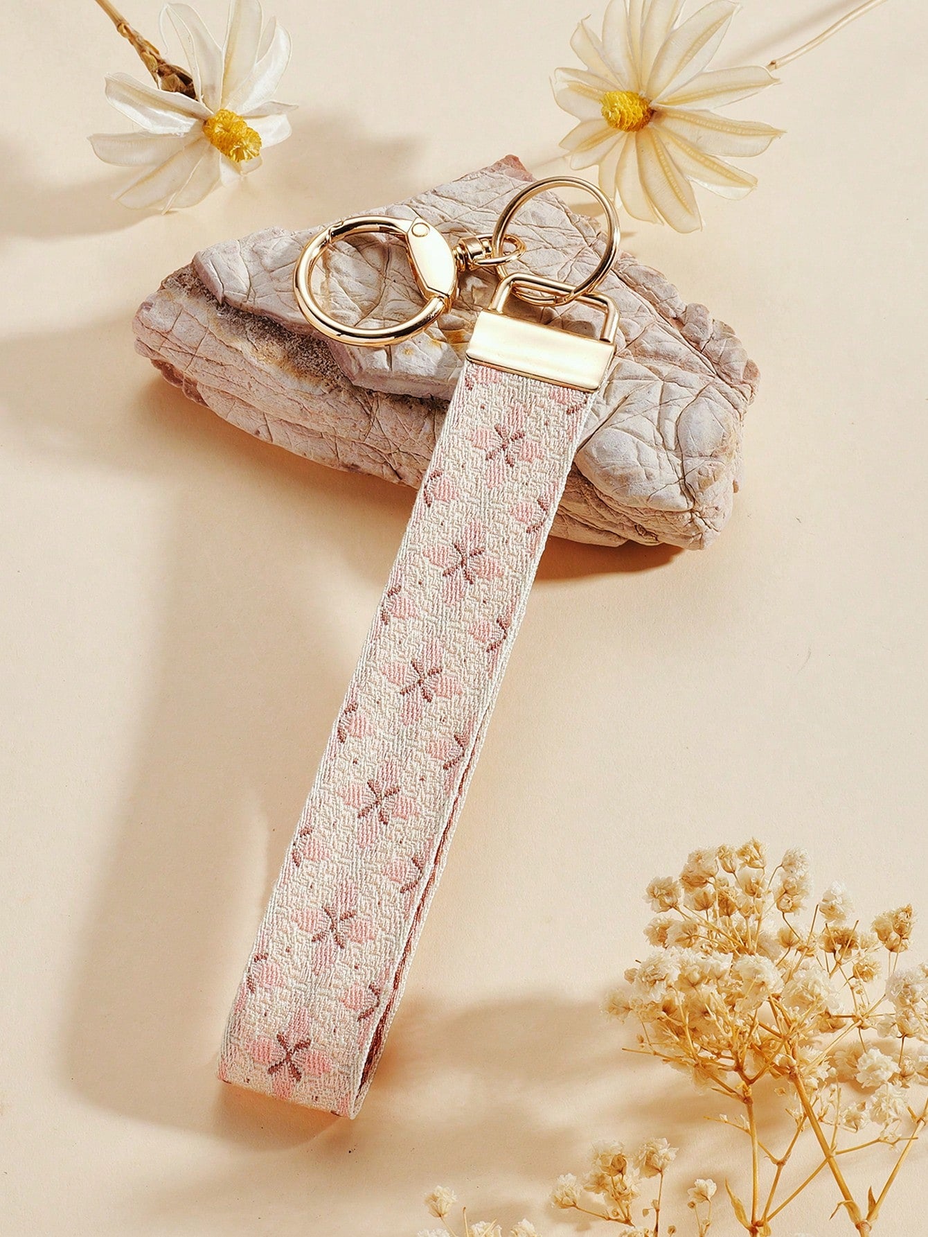 1 Piece Of Zinc Alloy Key Chain, Key Chain, Bag Charms,Webbing Key Chain, Keychain Accessories,Wrist Key Chain, Printed Webtape Key Chain, Women's Car Key Chain, Women's Bag And Pendant Key Chain, Uni