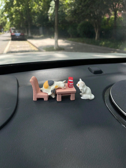 1 Set Cartoon Cute Realistic Kitten Car Dashboard Ornament, Creative Fun Cat Car Window Dashboard Decor, Realistic Mini Animal Figurine Handcrafted Decoration Accessory, Car Interior Small Ornament