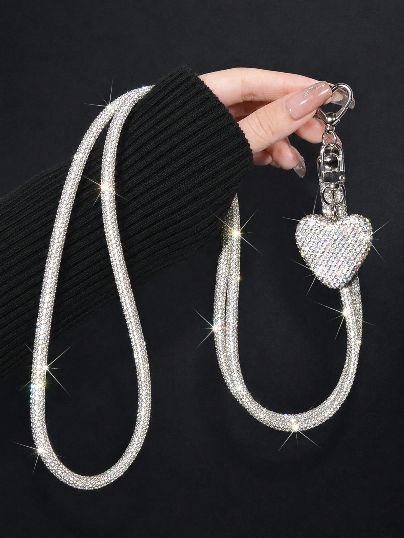 1 Set Silver Super Shiny Luxury Rhinestone Long Phone Heart Buckle Crossbody Lanyard, Creative Sparkling Rhinestone 3D Heart Car Key Chain Bag Charm Pendant, Women's High-End Fashion Full Rhinestone P