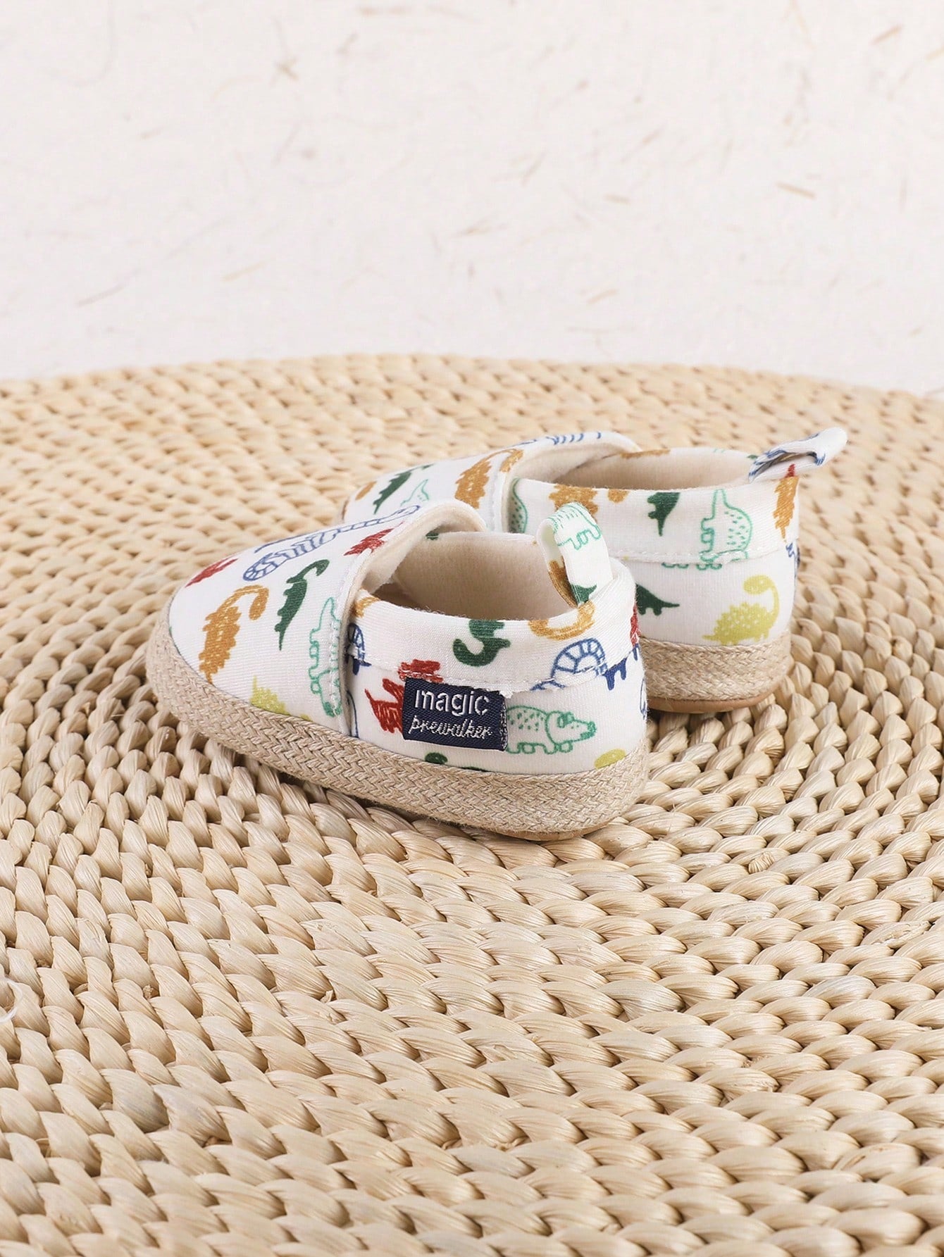 1pair Unisex Cute Dinosaur Cartoon Slip-On Design Flat Sneakers Suitable For Spring And Summer Seasons