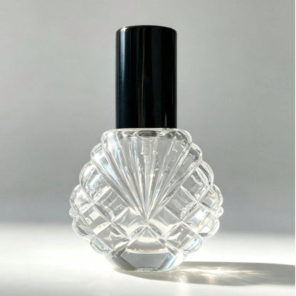 1pc/2pcs/4pcs 14ml Perfume Refill Bottle Glass Shell Pattern Fashionable Small Spray Bottle Portable Travel Sample Dispenser