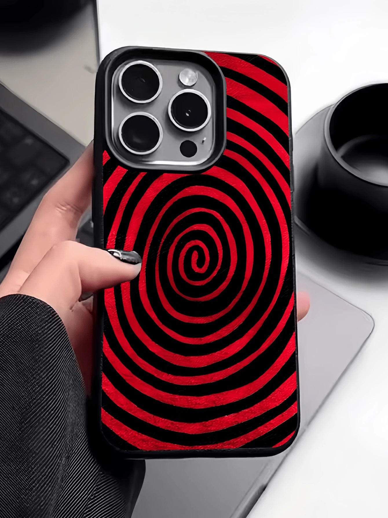 1pc Asymmetrical Ripple Fashion Shockproof TPU Black Spiral Pattern Phone Case Compatible With IPhone Apple 16 15 14 13 12 11 Pro Max And Series Waterproof Anti-Fall Scratch Resistant International Ve