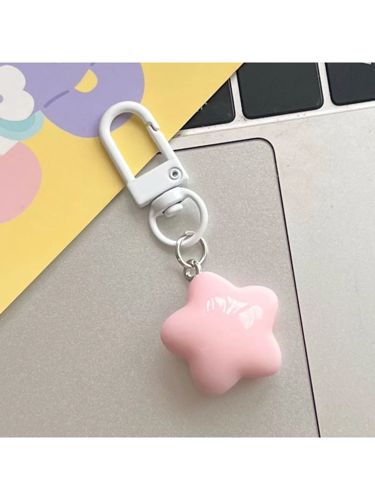 1pc Cartoon Star Shaped Fashionable Keychain Bag Pendant Bag Present Valentines Car Accessories Women Key Chain Charms Cute Keychain School Supplies Teacher Gifts Back To School Teacher Accessories Sc