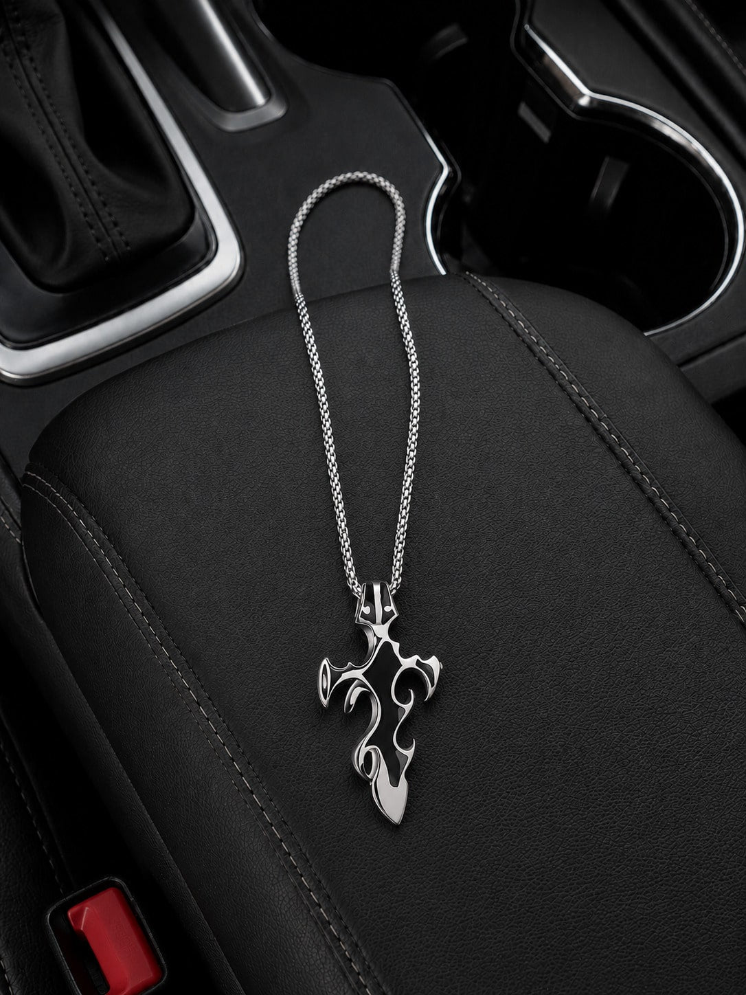 1pc Cool Black & Silver Contrast Flame Cross Pendant Car Rearview Mirror Hanging Ornament, Car Interior Accessory, Multi-Functional Car Hanging Decor, Suitable For Car Interior Decoration And Daily Co