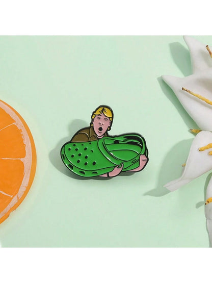 1pc Creative Cute Green Slipper Style Brooch Personalized Fun Boy Accessories Metal Badge Pin For Clothes Bag Charm Office Accessories Shirts Jacket Jewelry Christmas Halloween Autumn-Winter Accessori