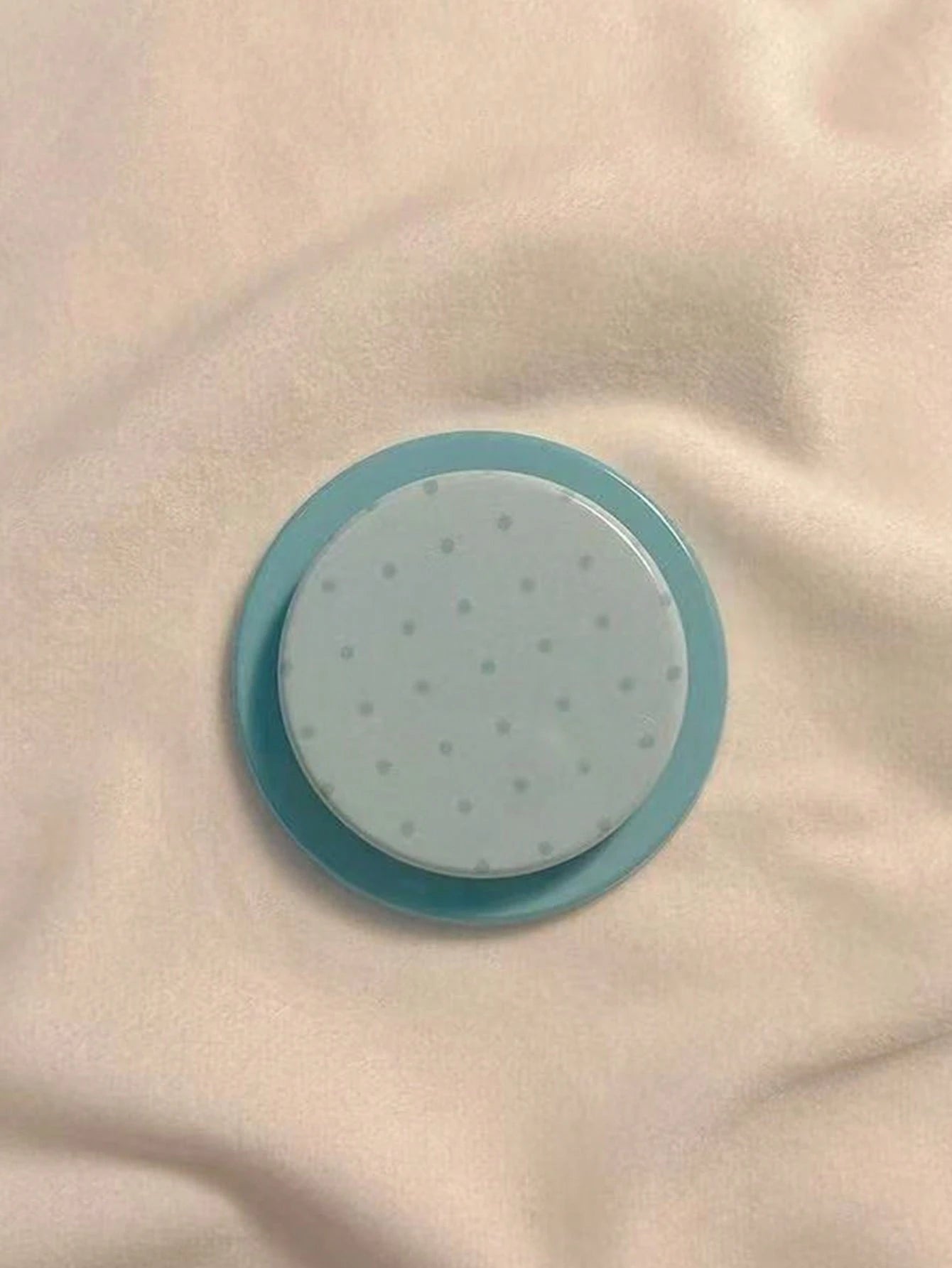 1pc Cute Fresh Polka Dot Pattern Push-Pull Magnetic Telescopic Mobile Phone Desk Stand Available In Purple/Pink/Blue/Yellow/Black Ideal Gift For Mother's Day Birthday Sisters Girlfriends And Classmate