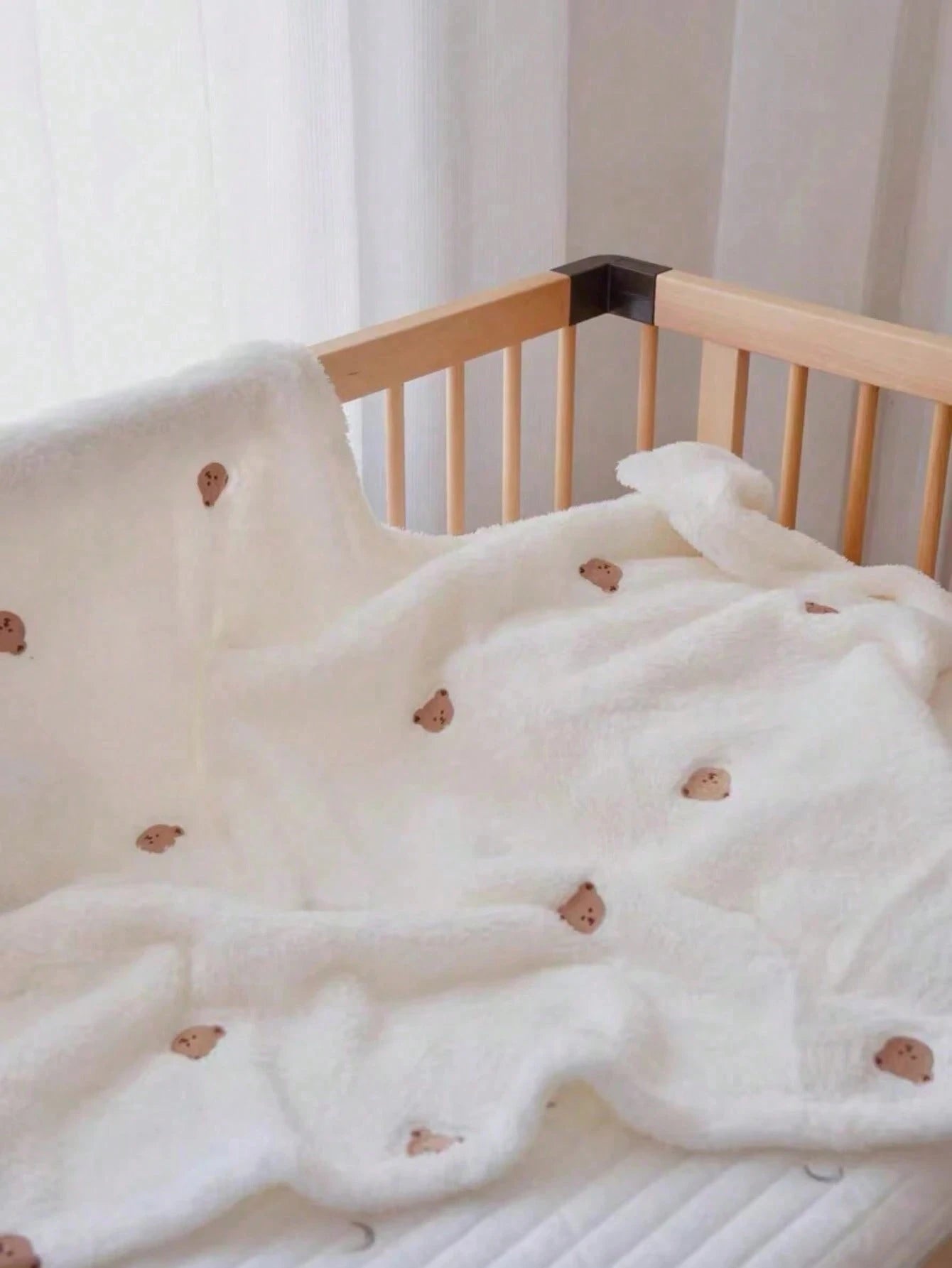 1pc Embroidered Baby Blanket, Infant Fleece Wrap Swaddle Blanket, Warm Multi-Bear Pattern Blanket For Newborn Baby All Season Use, Portable For Outdoor