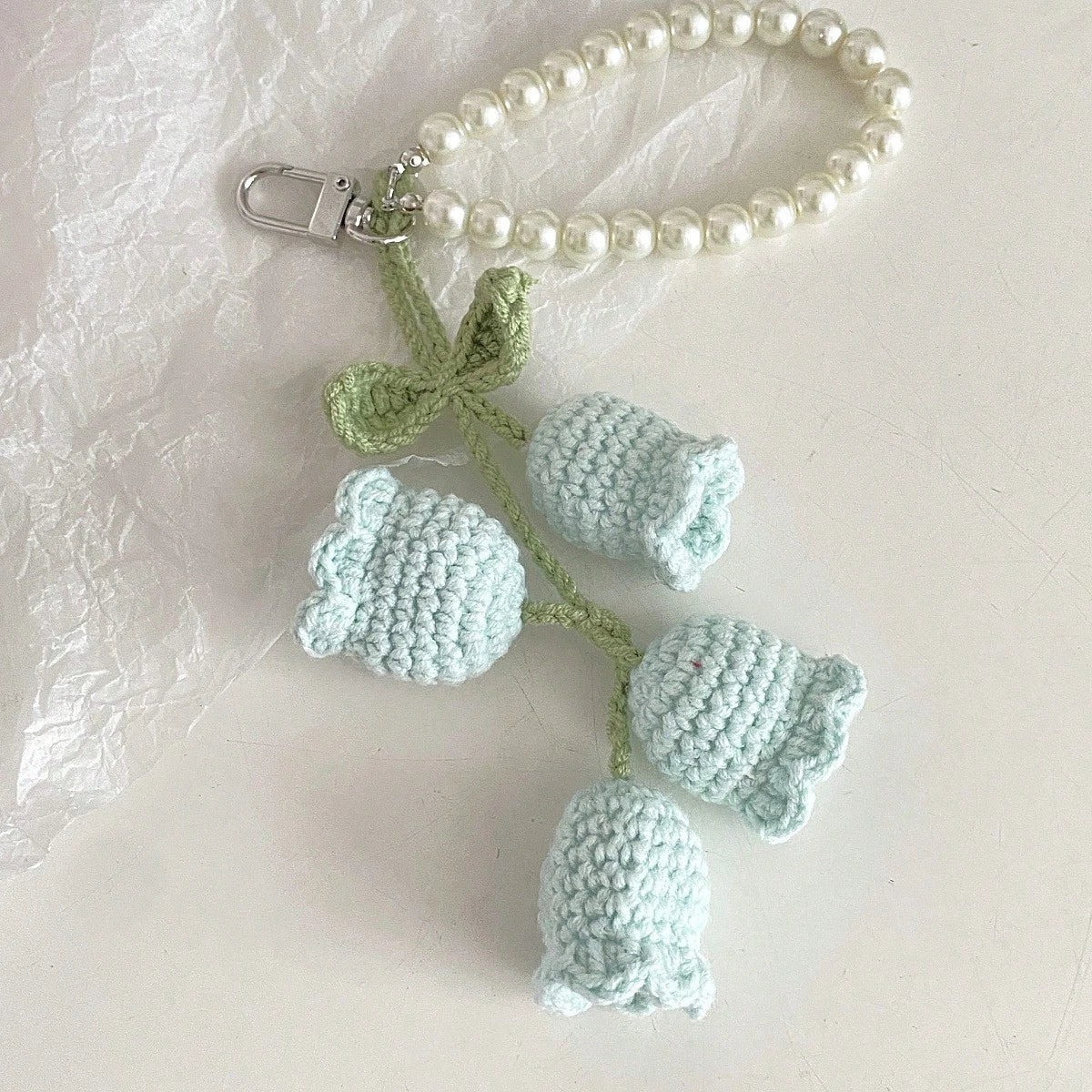 1pc Handmade Crochet Lily Of The Valley Keychain With Pearl Chain, Bohemian Style Bag Charm/Pendant, Unique Birthday Gift Or Party Favor, Length 22cm (8.66 Inches), Soft Floral Design, Crocheted Flowe