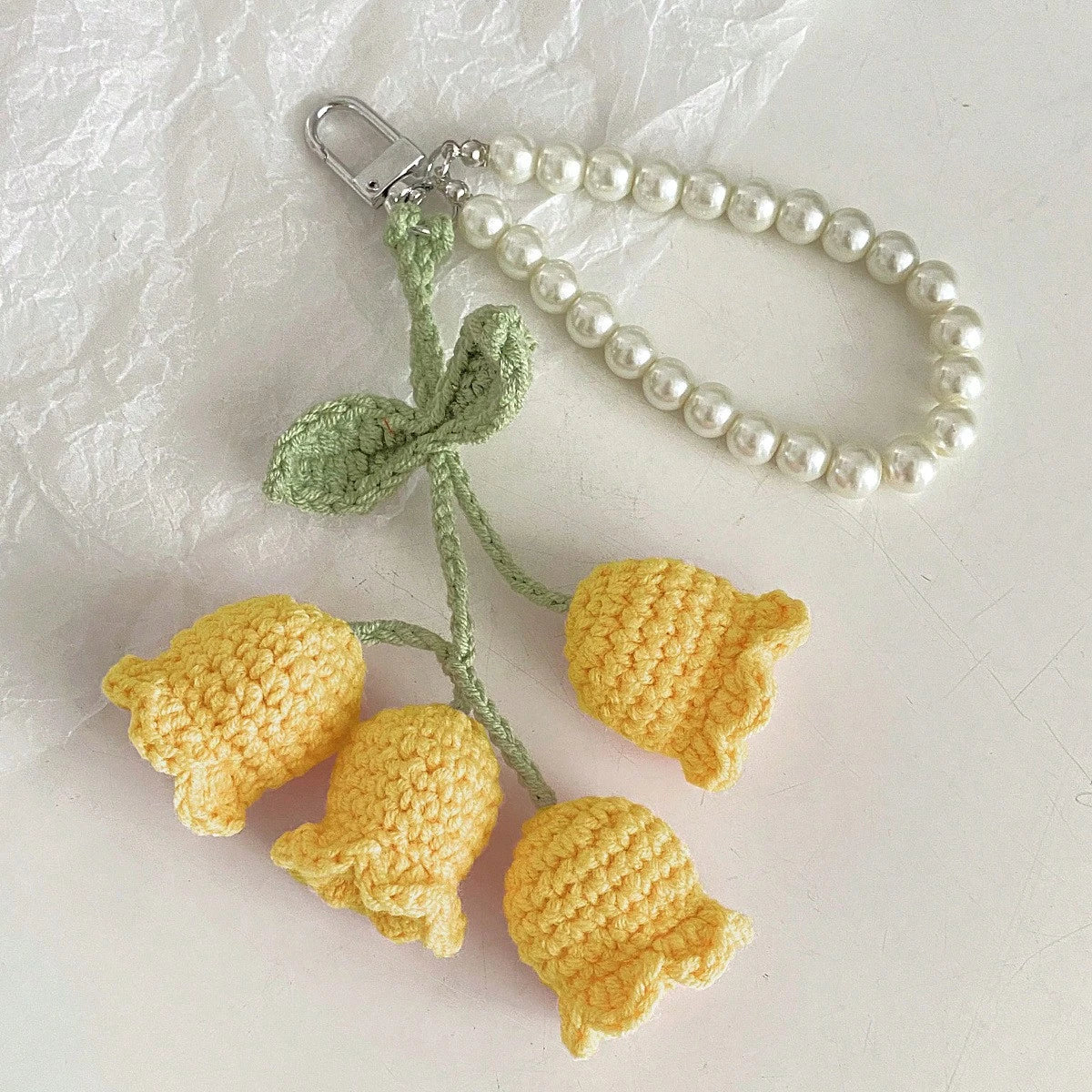 1pc Handmade Crochet Lily Of The Valley Keychain With Pearl Chain, Bohemian Style Bag Charm/Pendant, Unique Birthday Gift Or Party Favor, Length 22cm (8.66 Inches), Soft Floral Design, Crocheted Flowe