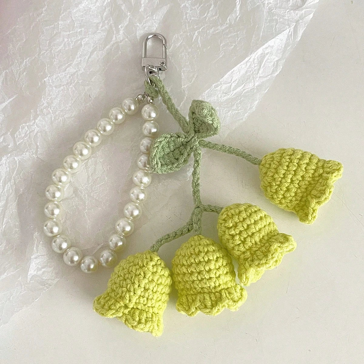 1pc Handmade Crochet Lily Of The Valley Keychain With Pearl Chain, Bohemian Style Bag Charm/Pendant, Unique Birthday Gift Or Party Favor, Length 22cm (8.66 Inches), Soft Floral Design, Crocheted Flowe