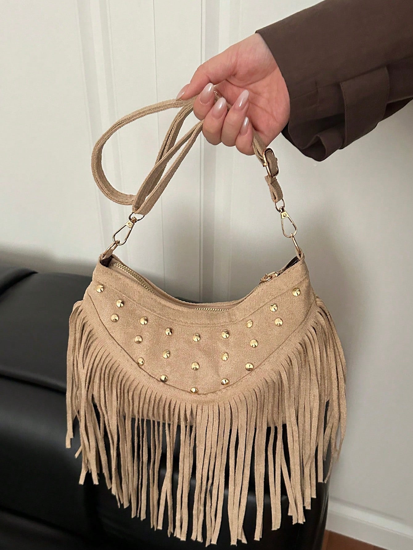 1pc Khaki Suede Fabric Smooth Zipper Rivet Inlaid Tassel Decor Fashion Versatile Casual Solid Color Unique Minimalist Crossbody Bag, Suitable For Women's Daily Use