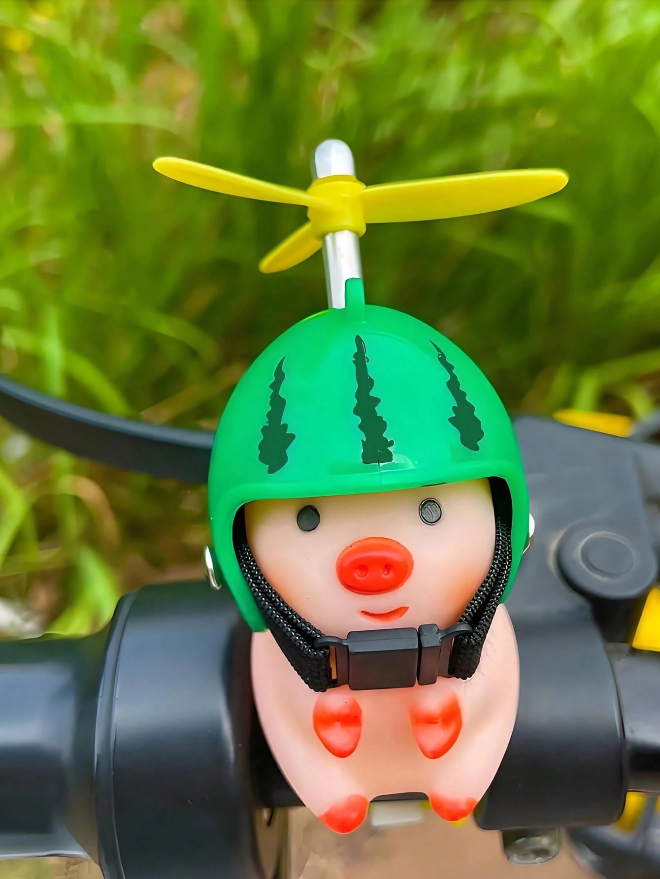 1pc Pink Pig With Helmet Creative Personalized Motorcycle Decoration, Elastic Band Suitable For Most Motorcycles And Bikes, Cute Pig Head Motorcycle/Bicycle Handlebar Decoration, Creative Personalized