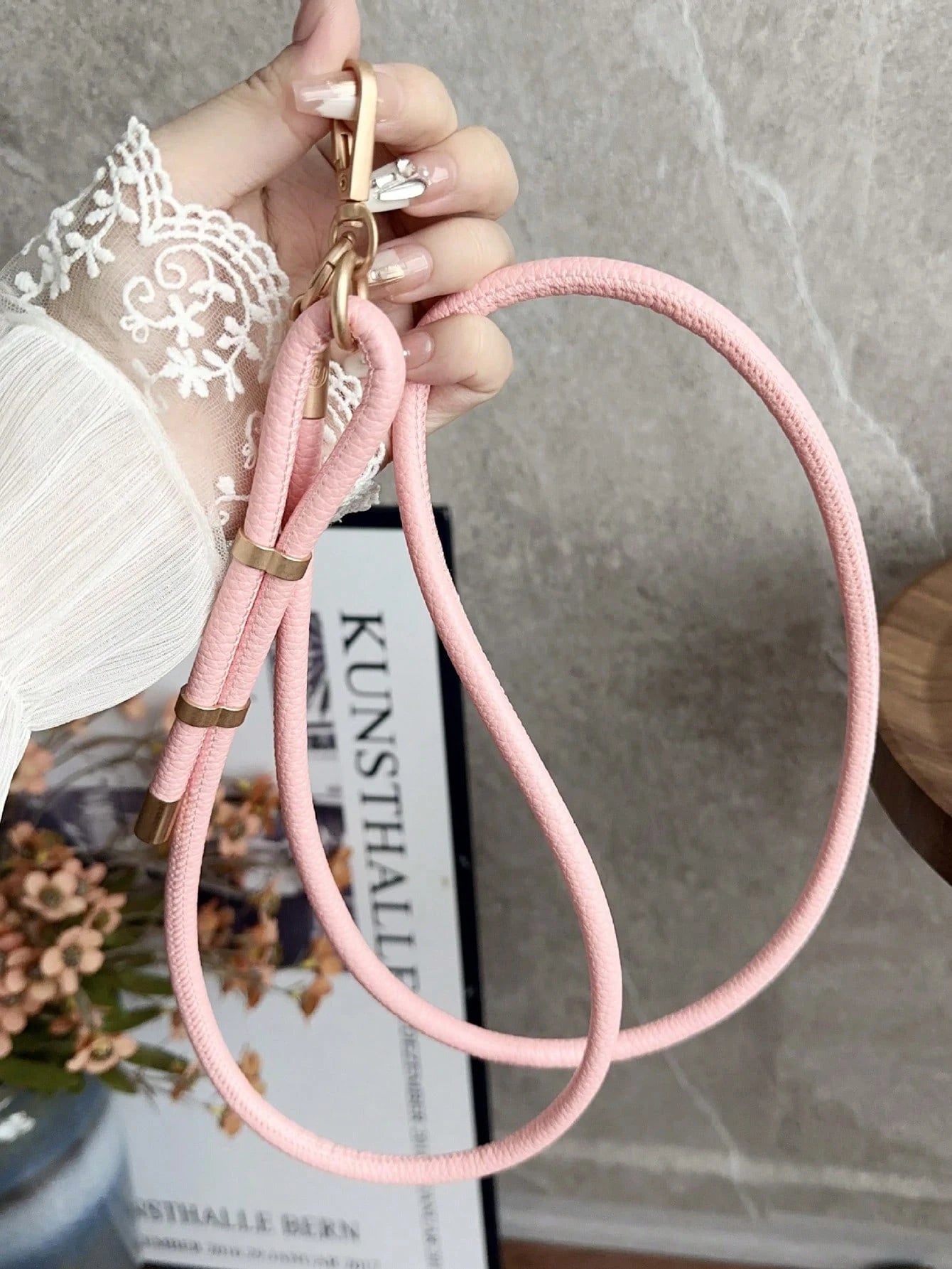 1pc Plain Leather Long Neck Strap Lanyard With Metal Clasp, Durable Crossbody Phone Hanging Cord Gifts For Mother, Family, Friends, Birthday, Holiday Phone Charm, Phone Chain