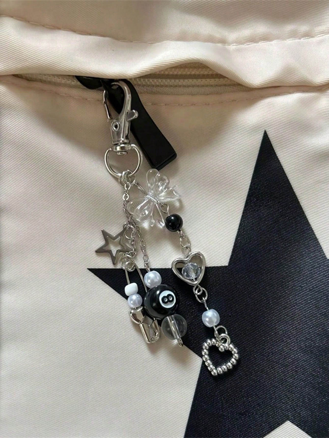 1pc Punk Style Zinc Alloy 8-Ball Pendant Gothic Dice Keychain, Gothic Car Rearview Mirror Decor Double-Sided Embossed Zodiac Symbol Anti-Oxidation Electroplated Hanging Accessory