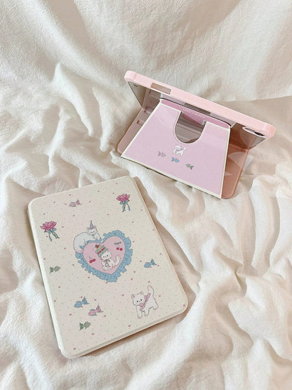 1PC Sweet Heart Cake White Cat 360° Rotating Acrylic Tablet Case, Multi-Angle Adjustable Stand, Built-In Pen Slot, Compatible With IPad5, IPad6, IPad7, IPad8, IPad9, IPad10, IPad11, Air2, Air3, Air4