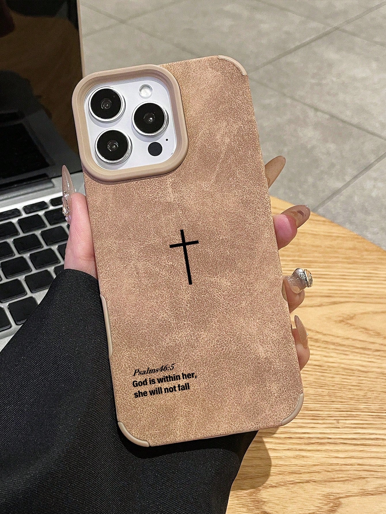 1pc Vintage Faux Suede Cross Religious English Scripture Phone Case Cover, Ins European & American Healing Style Psalm Slogan Anti-Slip Anti-Drop Full Coverage Protective Shell, Suitable For Mother's