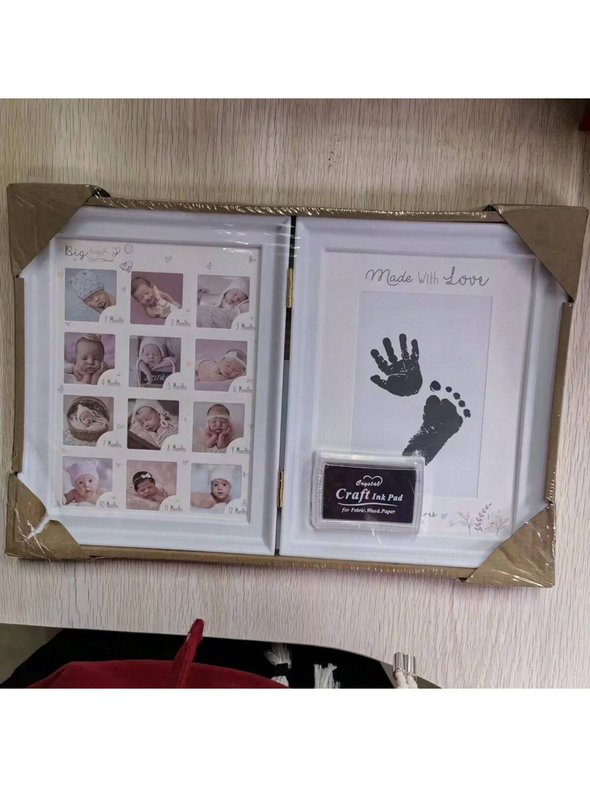 1pc White Book-Style Baby's 1st Year Growth Hand & Foot Print Photo Frame, Plastic Material Suitable For Daily Use & Commemorative Occasions (Requires 12pcs 4x4cm Photos, Hand & Foot Print Size: 8.5X1
