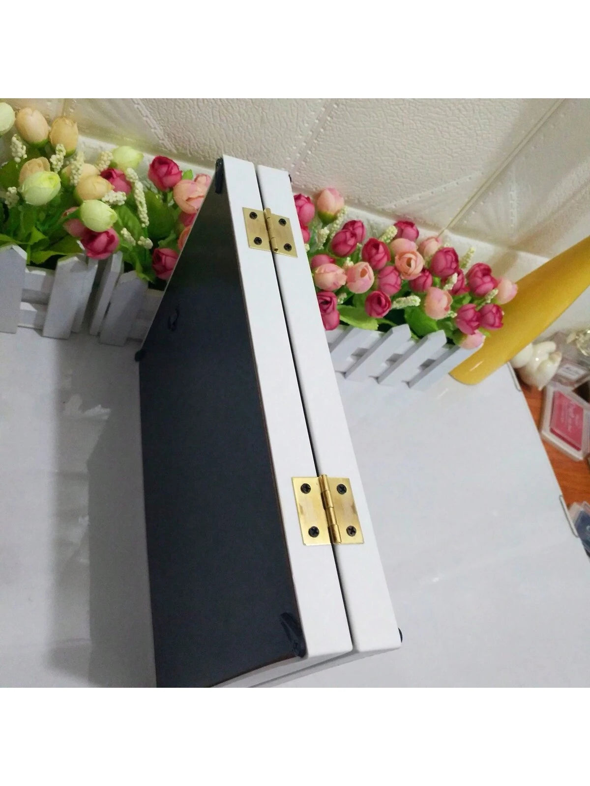 1pc White Book-Style Baby's 1st Year Growth Hand & Foot Print Photo Frame, Plastic Material Suitable For Daily Use & Commemorative Occasions (Requires 12pcs 4x4cm Photos, Hand & Foot Print Size: 8.5X1