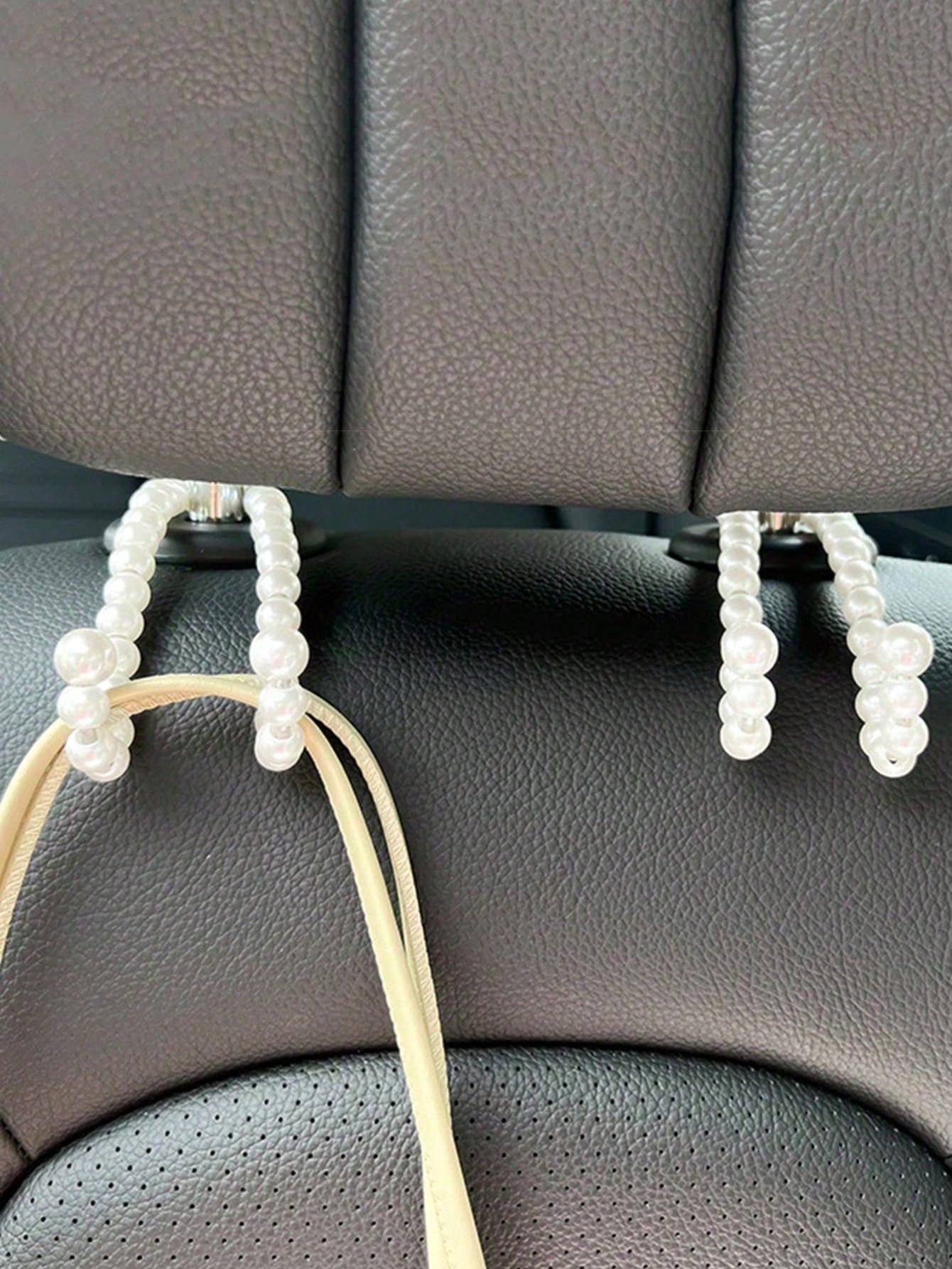 1pc White Faux Pearl Beaded Car Headrest Hook, Elegant Glossy Round Bead Storage Rack, Multi-Functional Car Back Seat Organizer, Cute Car Interior Decor Gift, Suitable For Wedding, Daily Travel Vehicl