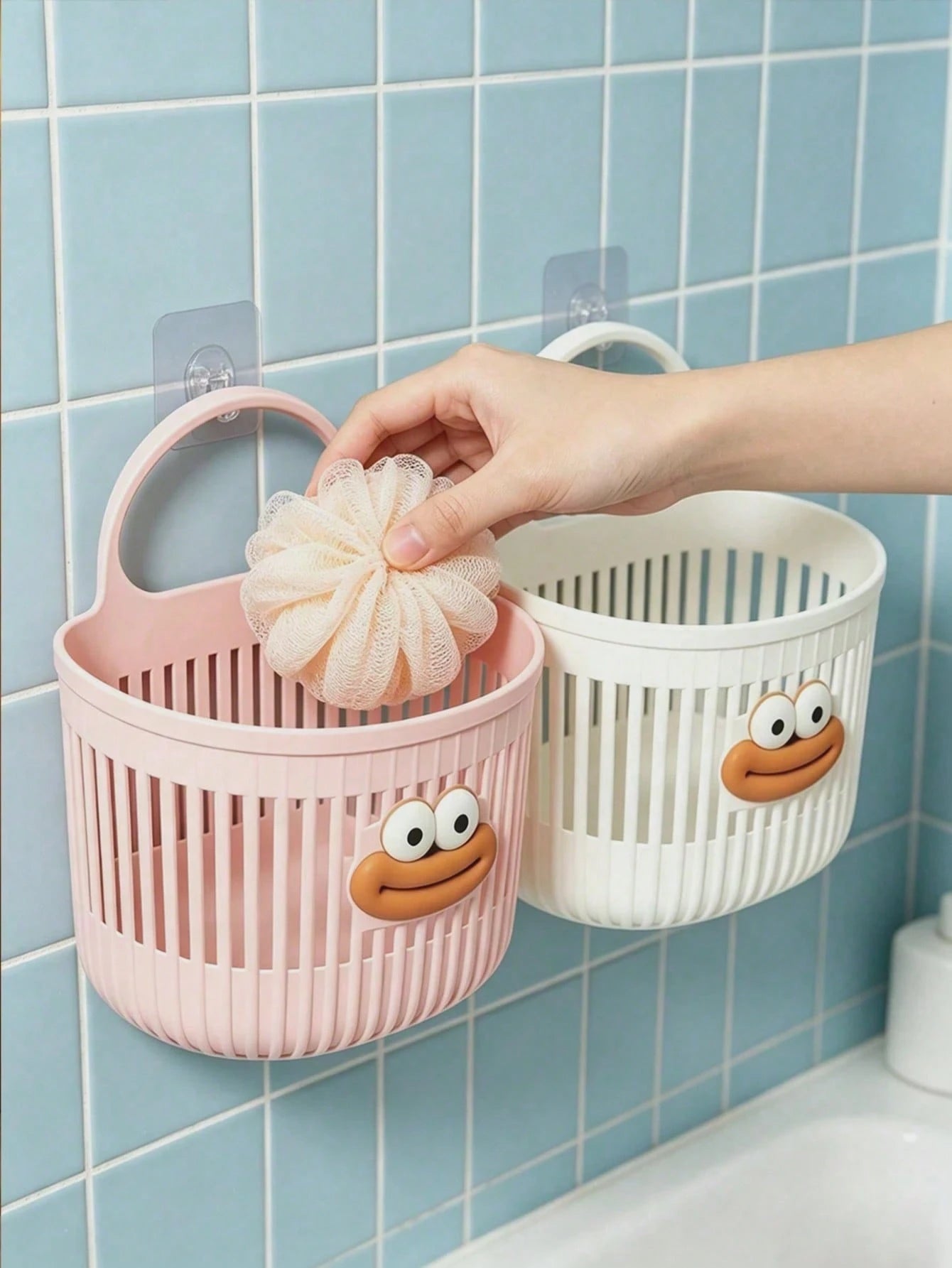 2 Colors Bathroom Storage Theme Cartoon Big Mouth 3D Sticker Vertical Stripe Hollow PP Plastic No-Drill Wall-Mounted Handheld Storage Basket, Draining Breathable Easy To Clean, Suitable For Bathroom T