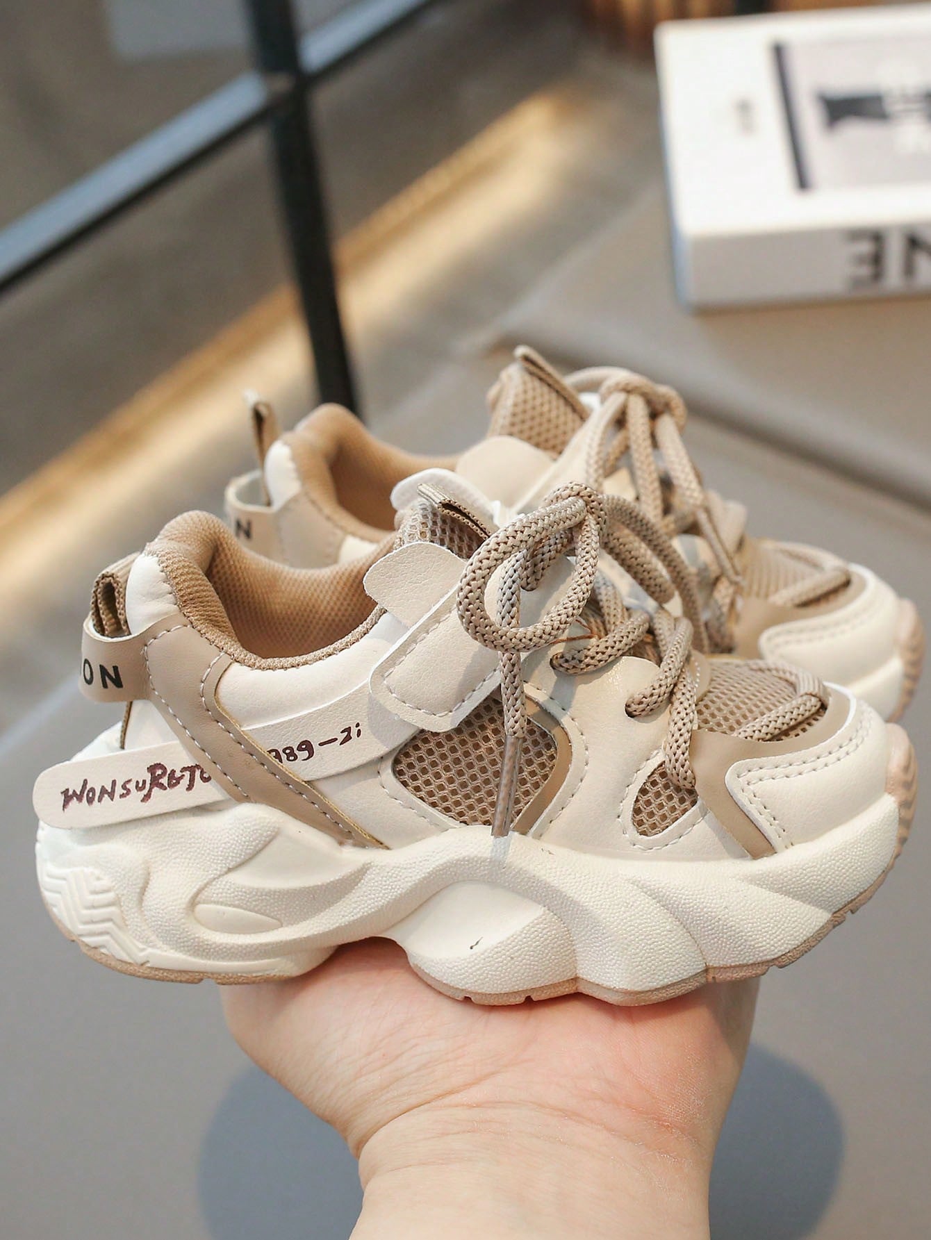 2024 Spring New Fashion Kids Chunky Sneakers, Boys' Sports Shoes, Girls' Breathable Mesh Running Shoes