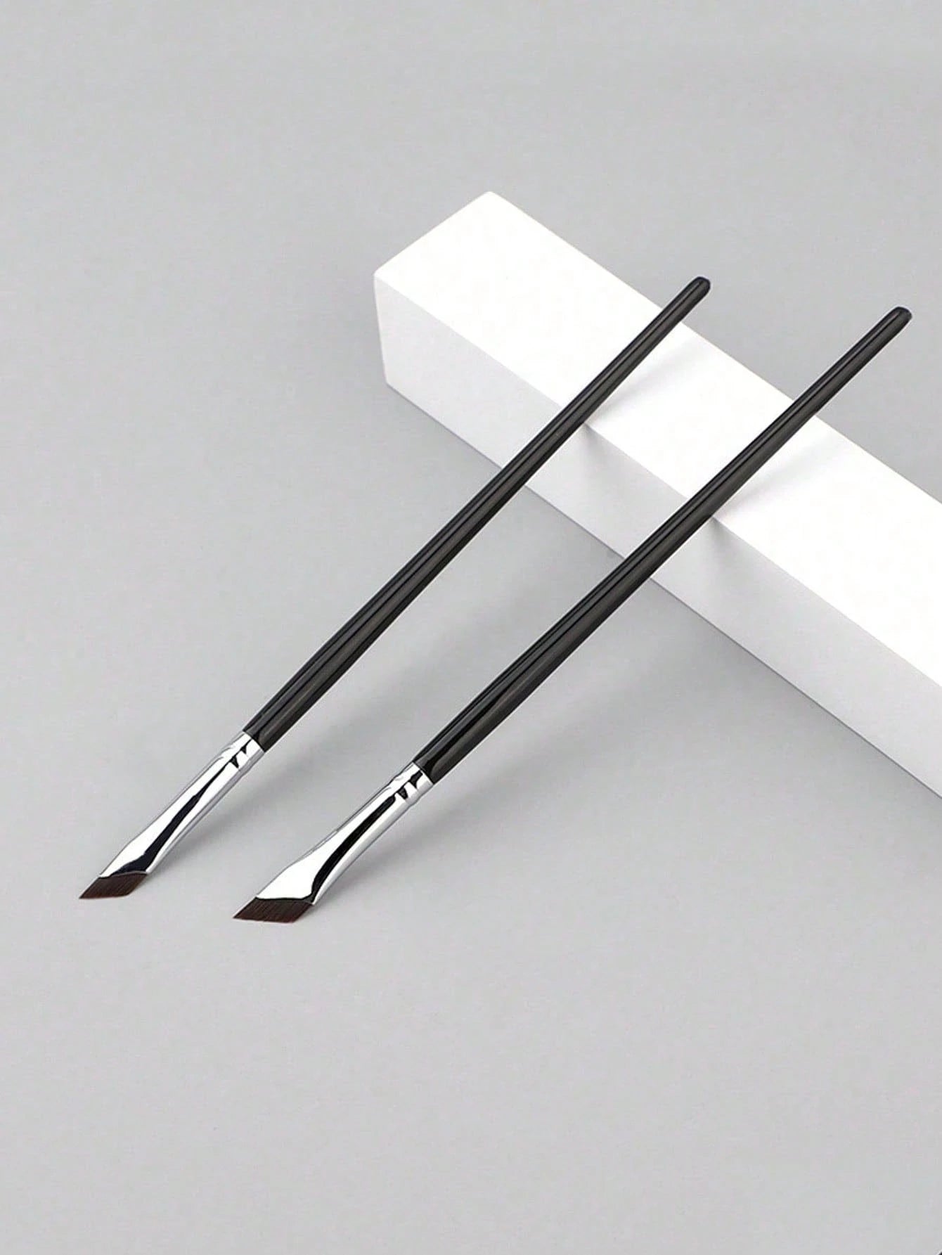 2pcs Angled Eyebrow Brush And Eyeliner Gel Makeup Brush, Blending Brush For Eyebrows And Eye Area,Foundation Brush,Concealer Brush,Blush Brush,Contour Brush,Blush Brush,Bronzer Brush,Powder Brush,Foun