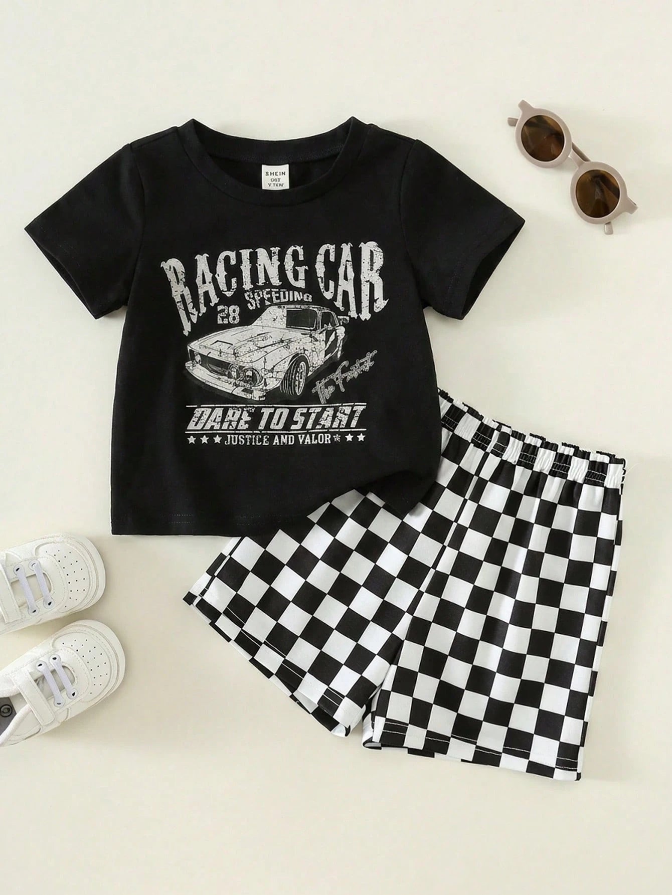 2pcs Baby Boy Black Summer Casual City Break Outfit,Vintage Distressed Racing Car Pattern Short Sleeve T-Shirt And Checkerboard Shorts Set,Infant Suit