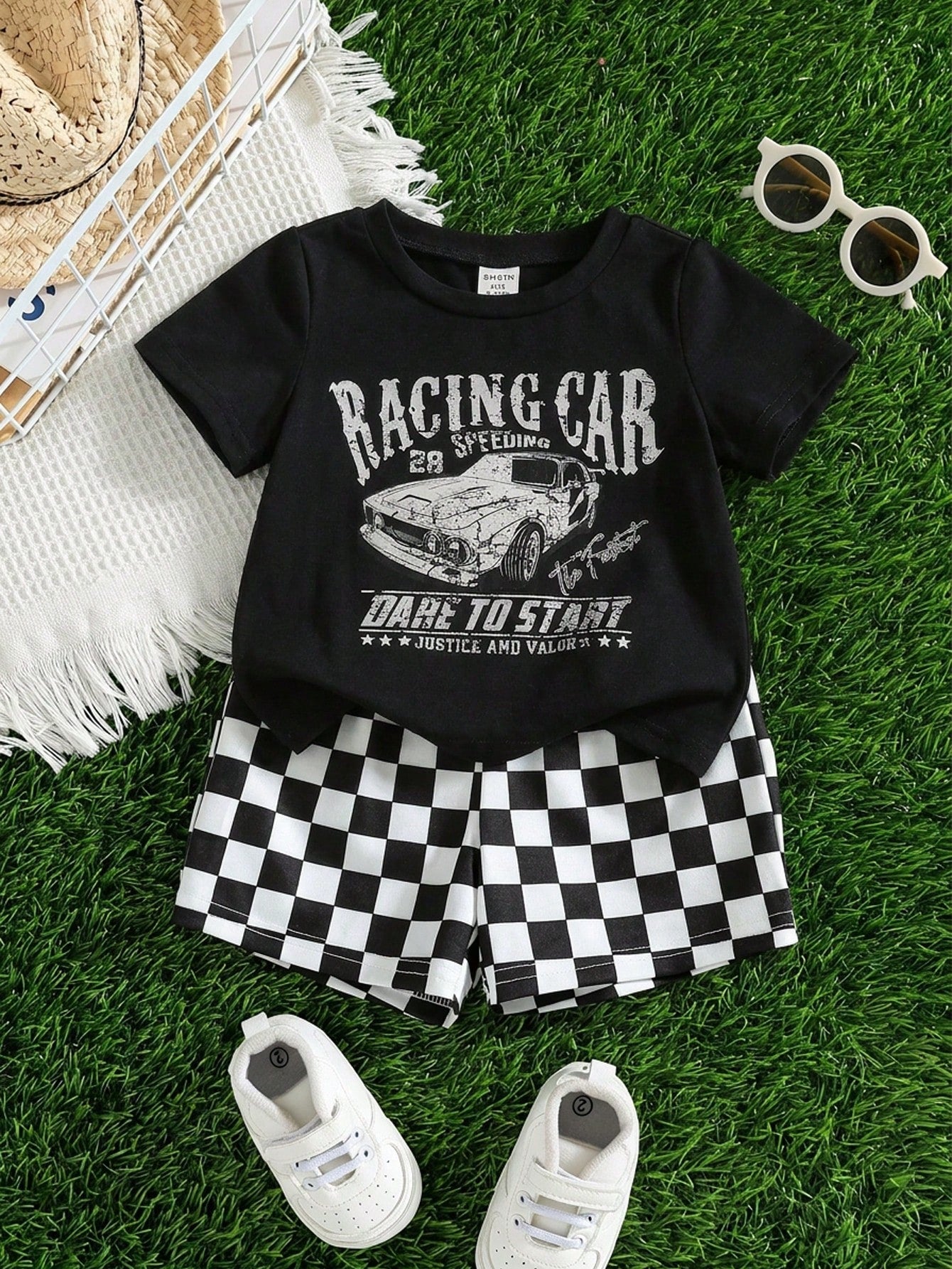 2pcs Baby Boy Black Summer Casual City Break Outfit,Vintage Distressed Racing Car Pattern Short Sleeve T-Shirt And Checkerboard Shorts Set,Infant Suit