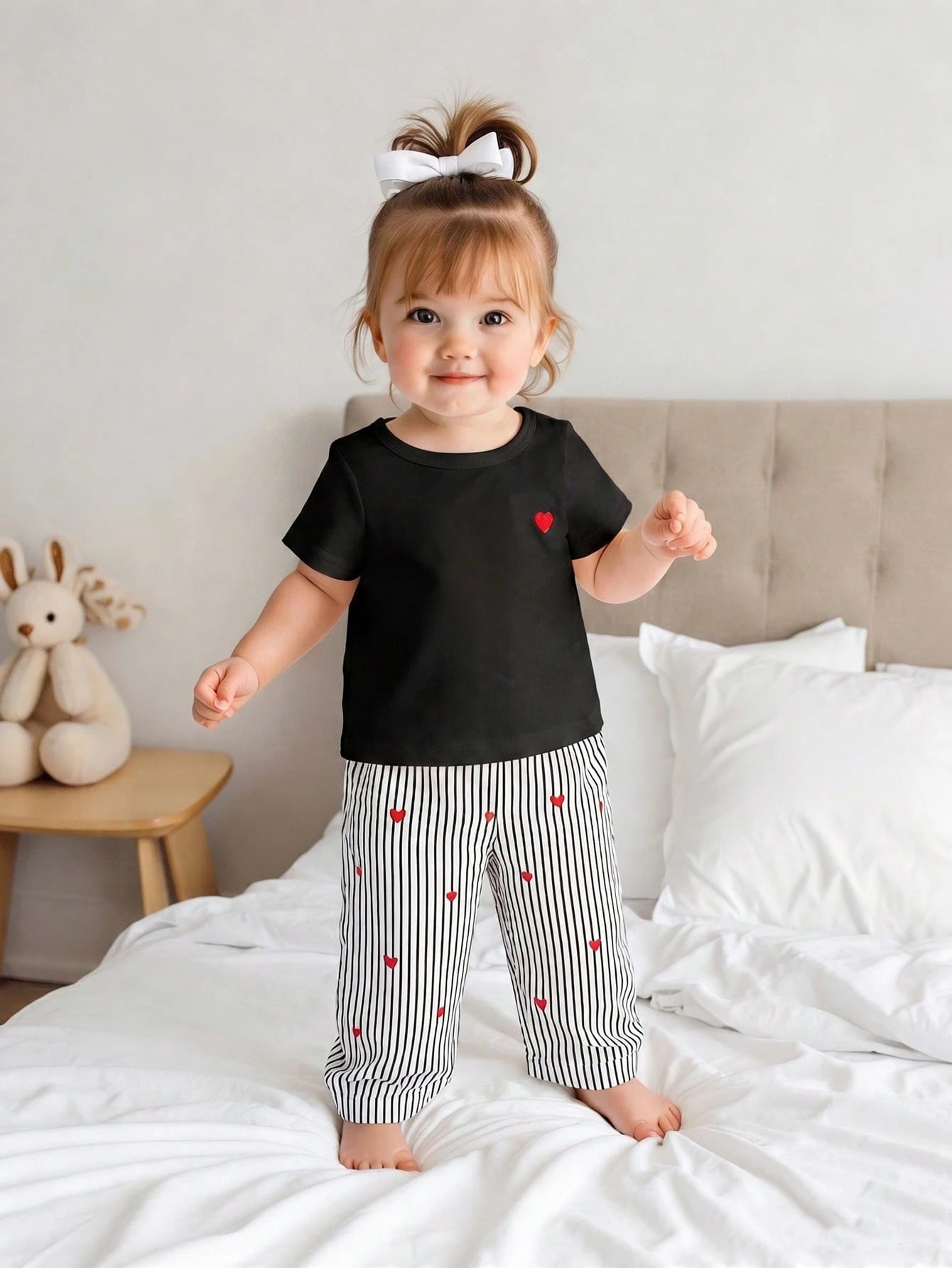 2pcs Infant Girls' Summer Fashionable Minimalist Street Style White Short Sleeve T-Shirt With Black Embroidered Decor And Apricot Striped Pants Set, Suitable For Daily School Wear