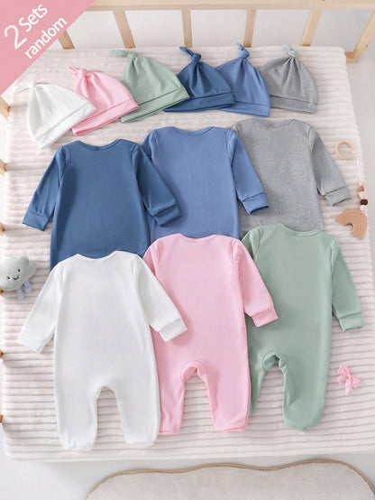 [2pcs Randomly Sent]Newborn Long Sleeve Footed Jumpsuit 2-Piece Set, With Matching Beanie, English Print Ribbed Baby Jumpsuit, Newborn Baby Home Pajamas, All-Season Newborn Full Moon Outing Crawler
