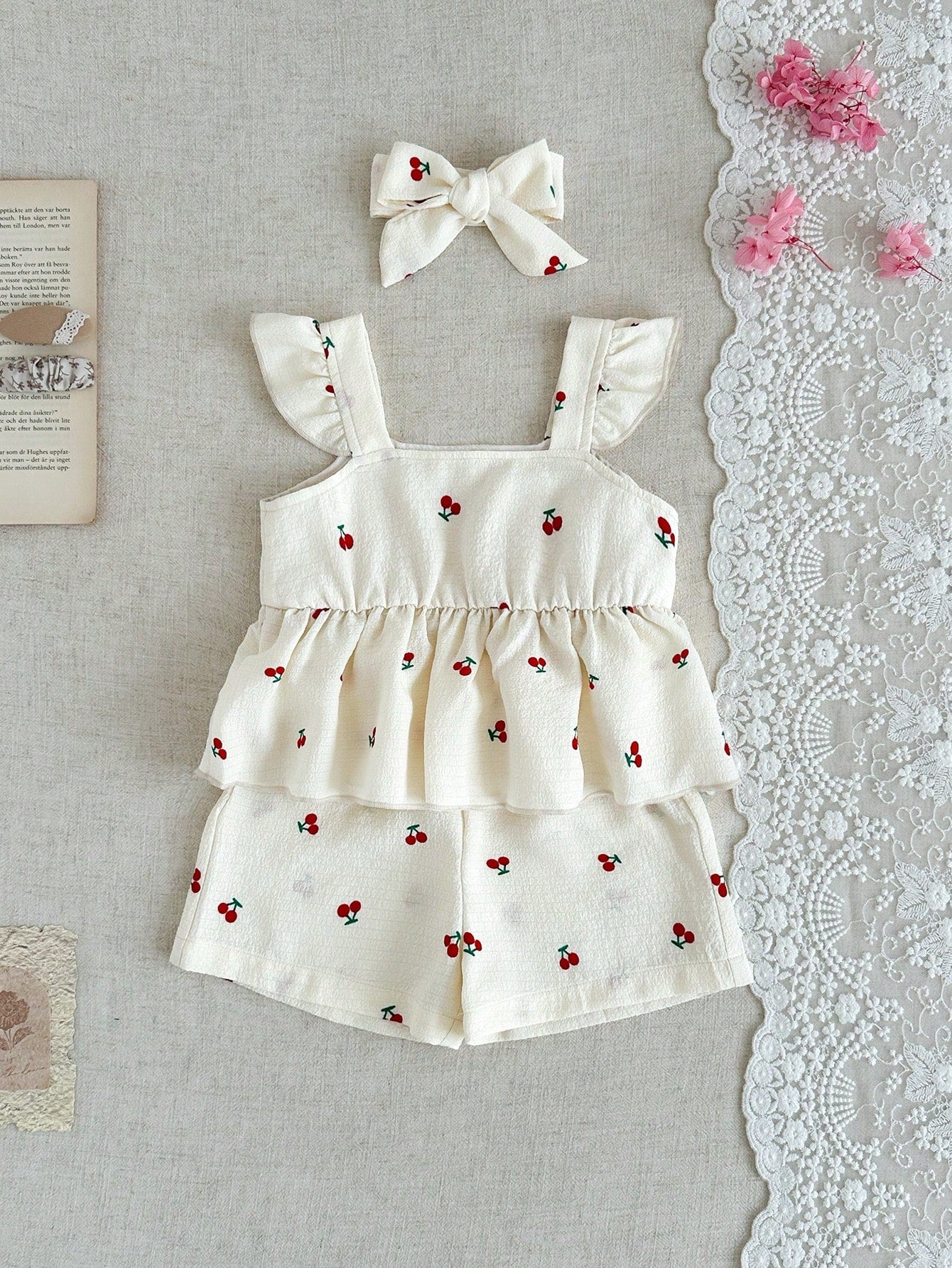 2pcs/Set Baby Girls' Summer Outfit Cute Cherry Print Camisole Top Elastic Waist Shorts Headband Soft Red And White Summer Cute Vacation Clothing Set