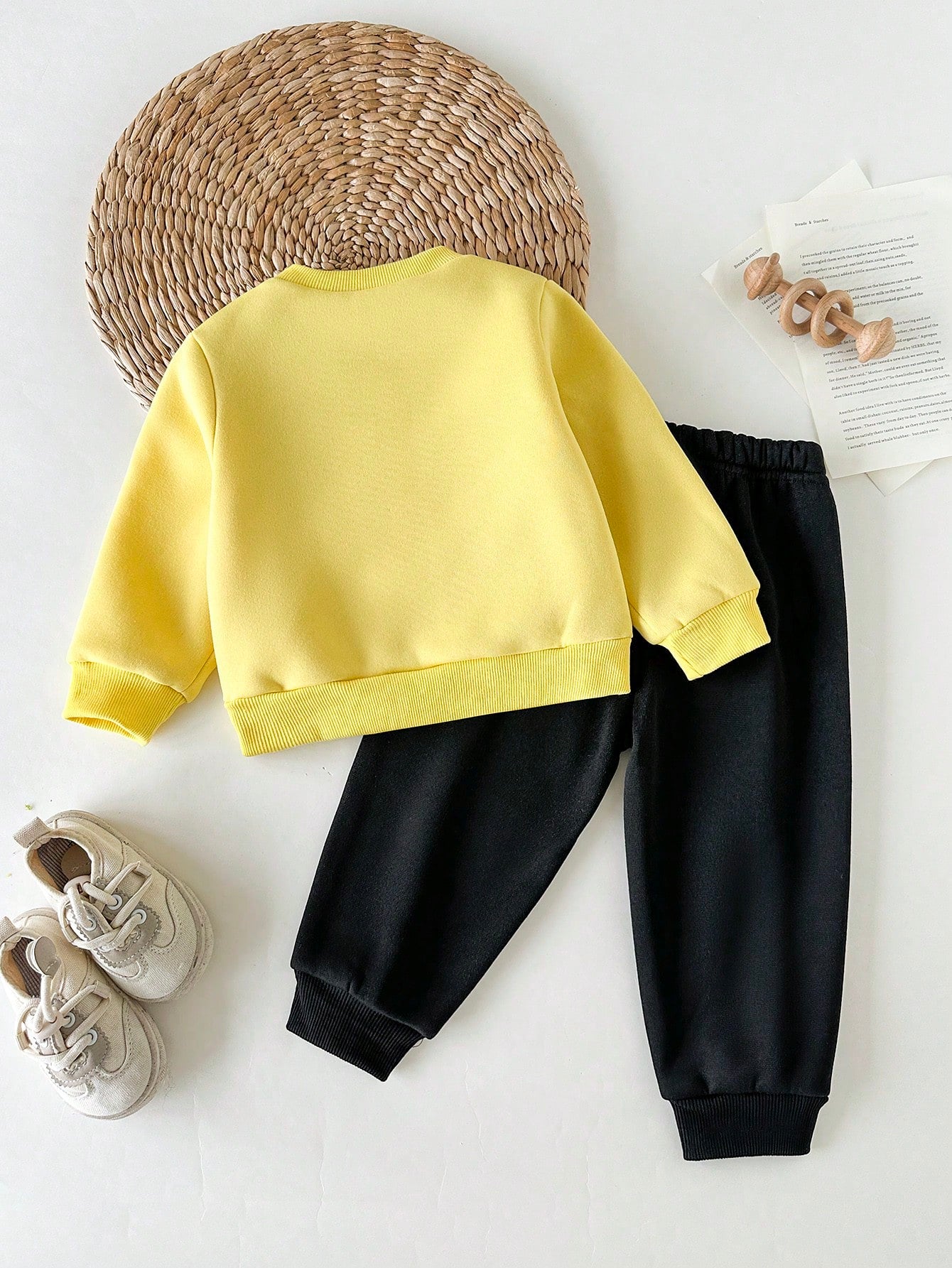 2pcs Toddler Baby Infant Girls Cute Yellow Bee Graphic Long Sleeve Pullover Soft Thick Sweatshirt Sweat Pants 2 Piece Sets Matching Set Fall School