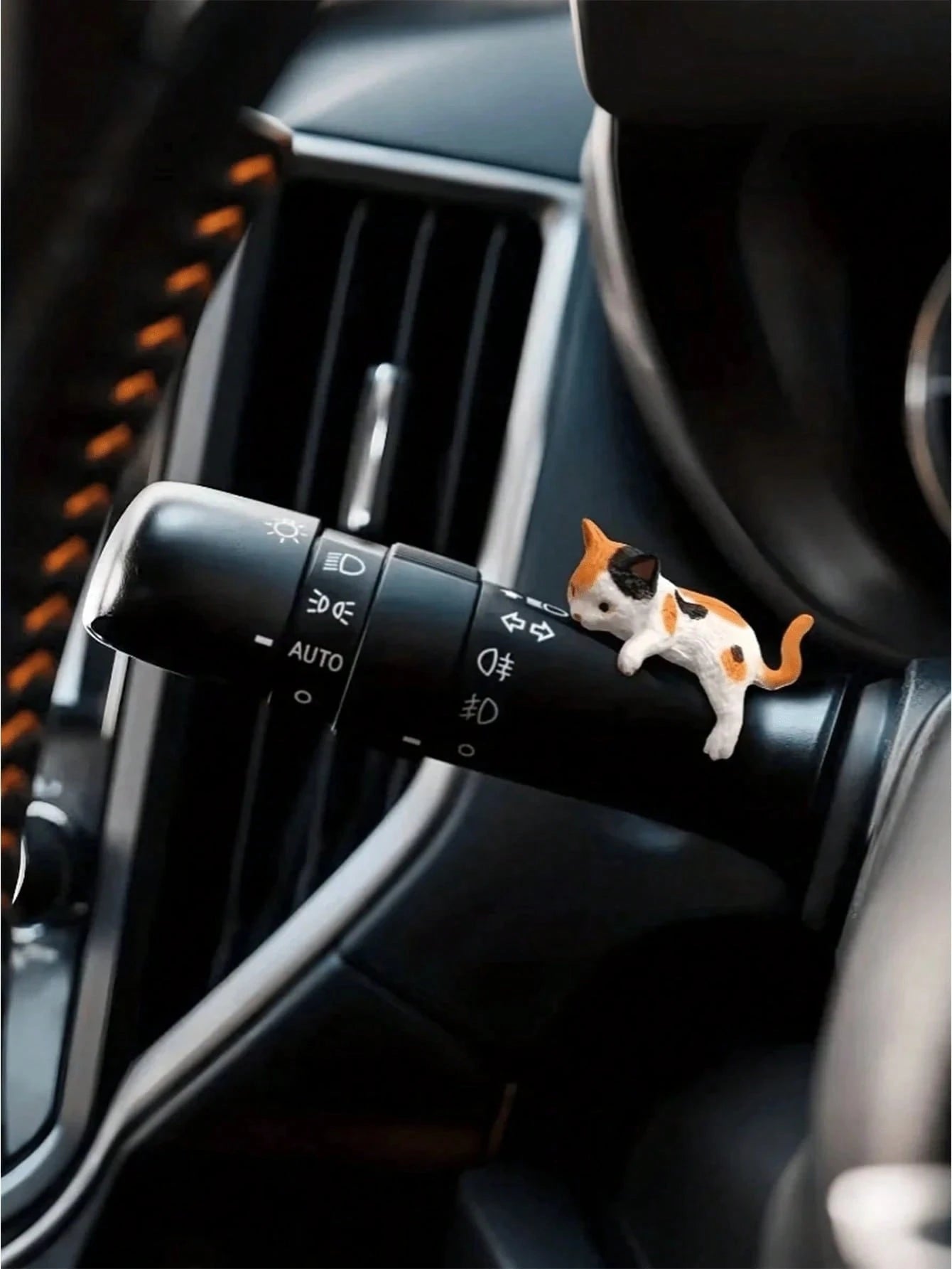4/5pcs Cute Cat Car Dashboard Decoration- ABS Plastic Cartoon Style Mini Decor, Non-Electric, Dashboard Ornament, Cat Car Accessory, Cartoon Style Miniature Model, Vehicle Decoration, Suitable For Ca