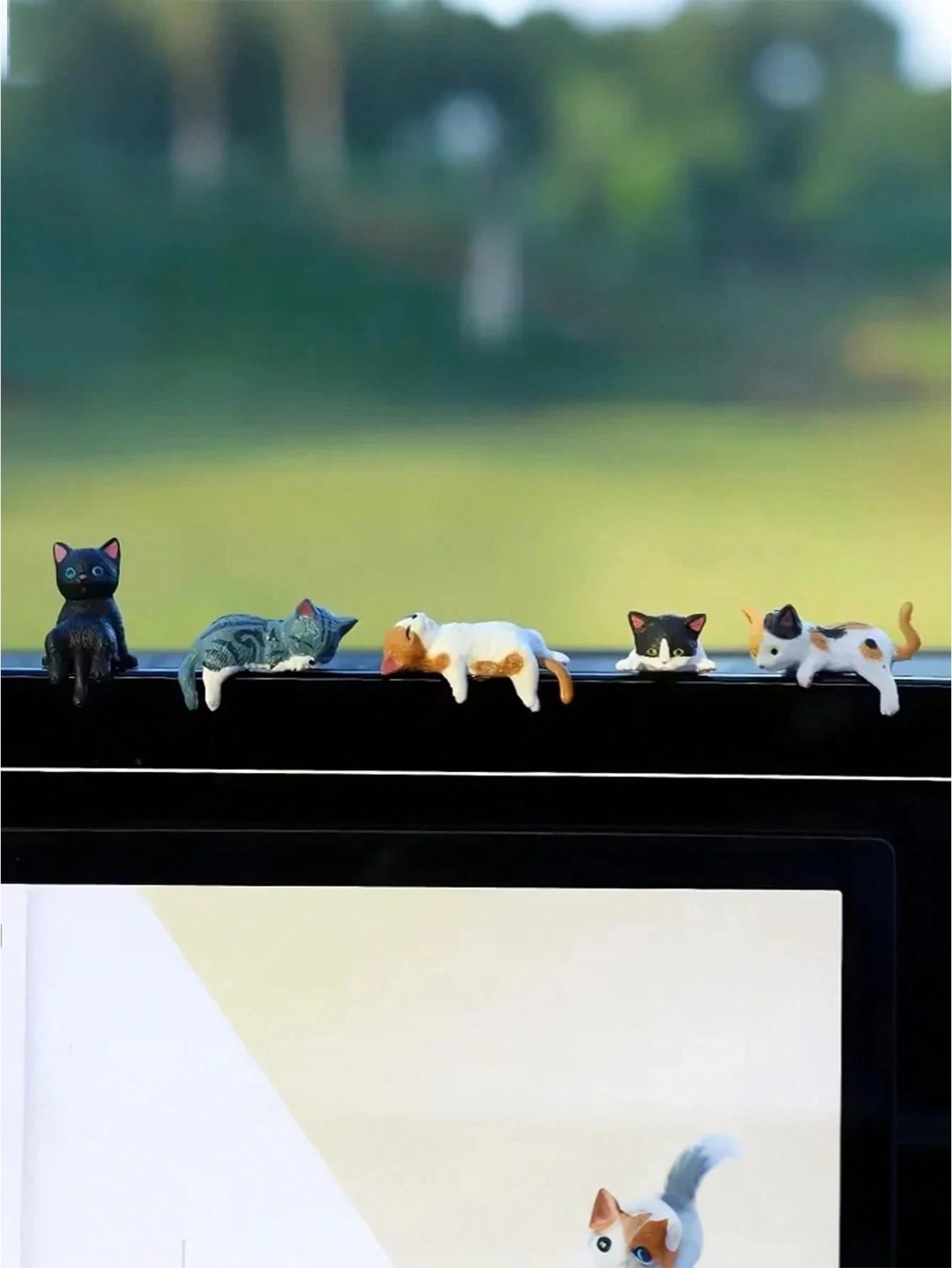 4/5pcs Cute Cat Car Dashboard Decoration- ABS Plastic Cartoon Style Mini Decor, Non-Electric, Dashboard Ornament, Cat Car Accessory, Cartoon Style Miniature Model, Vehicle Decoration, Suitable For Ca