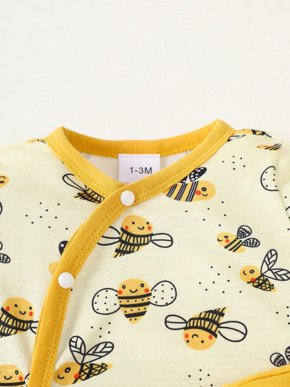 4pcs Newborn Baby Gift Set  Includes Minimalist Bee & Daisy Print Jumpsuit  Long Sleeve Romper  Short Pants  2 Beanies Clothes Cotton