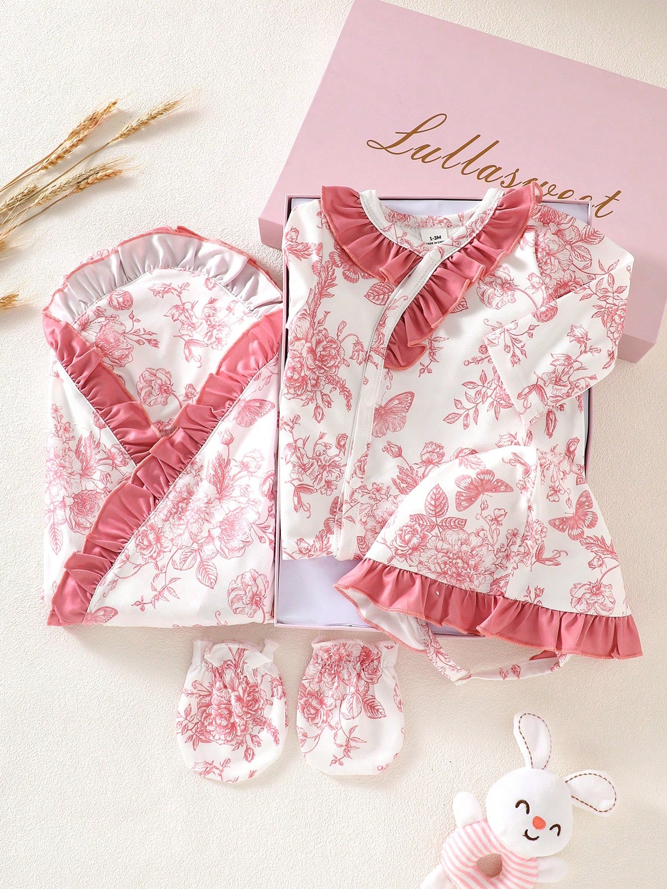 4pcs/Set Newborn Baby Gift Light Pink Cute Infant Long Sleeve Floral Romper Set Autumn Holiday Girl Clothes Includes Swaddle Hat Mittens 0-9 Months