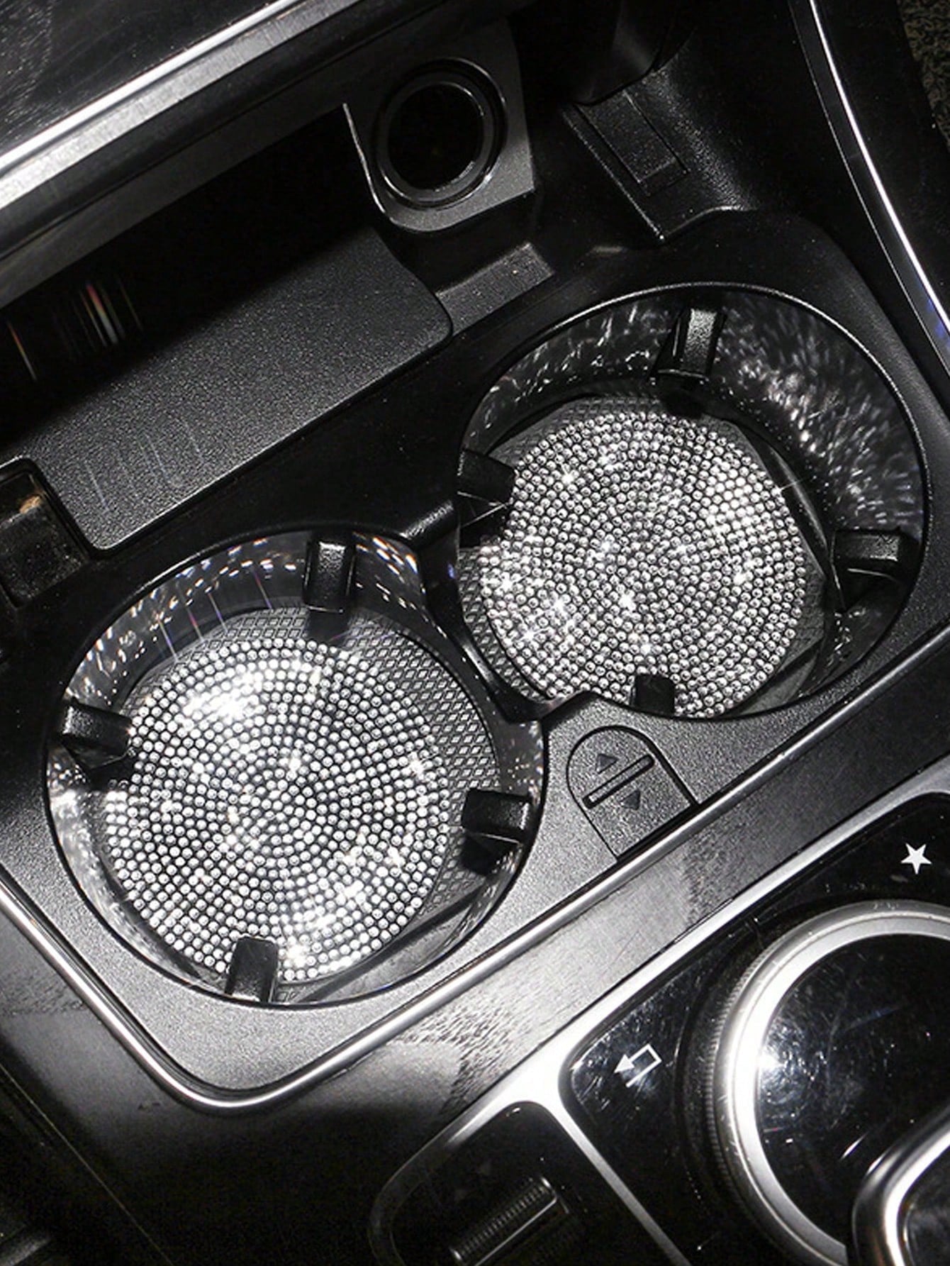 4pcs Shiny Car Cup Holder Coasters, Universal Non-Slip Cup Holders, Embedded Decorative Coasters, Shiny Crystal Car Interior Accessories, Gift For Women (White)