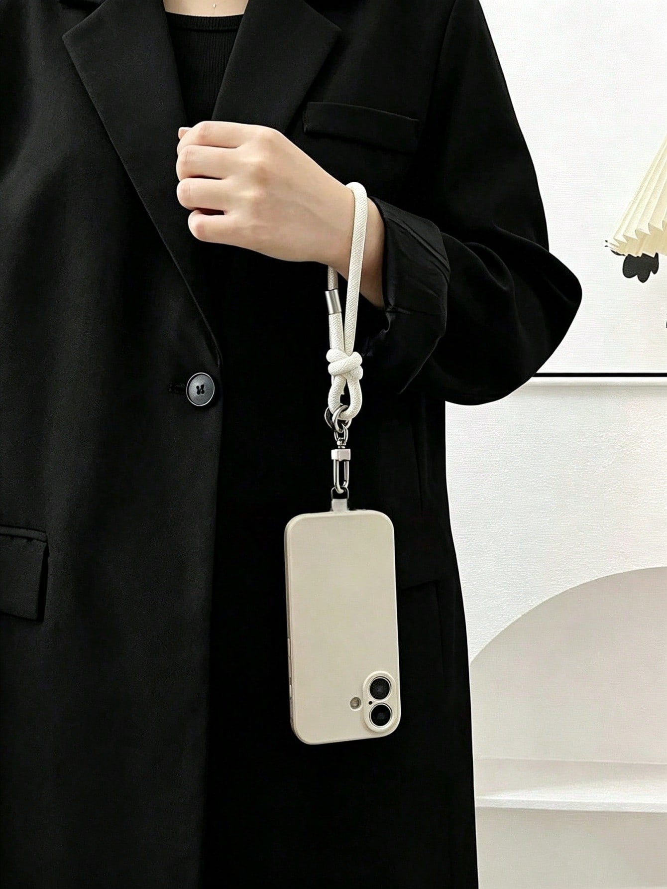 Adjustable Wrist Phone Lanyard, High-End Metal Clasp Wrist Strap, Minimalist & Versatile, Anti-Theft Cord For Traveling Abroad
