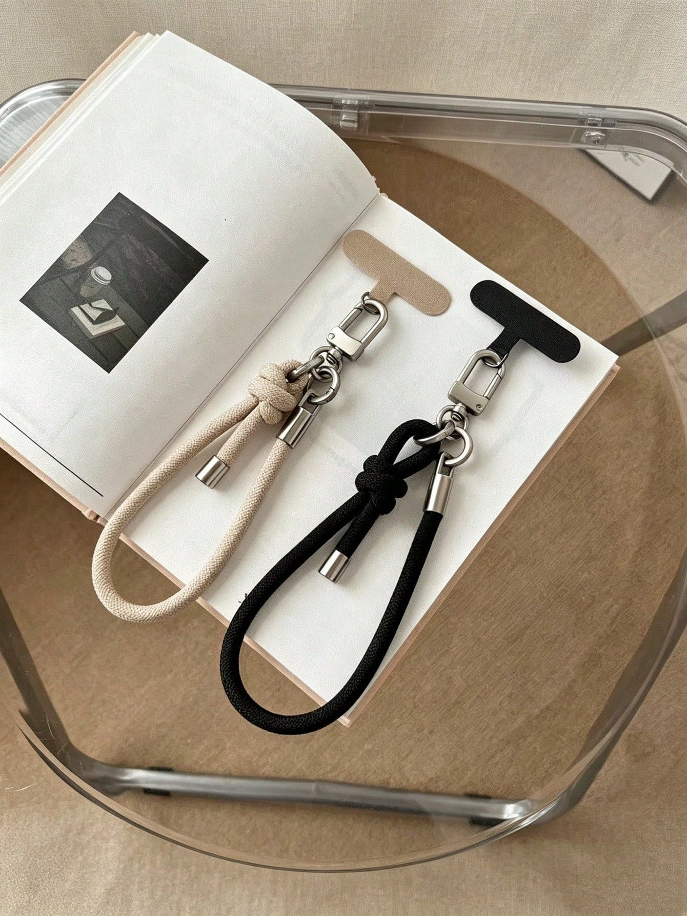 Adjustable Wrist Phone Lanyard, High-End Metal Clasp Wrist Strap, Minimalist & Versatile, Anti-Theft Cord For Traveling Abroad