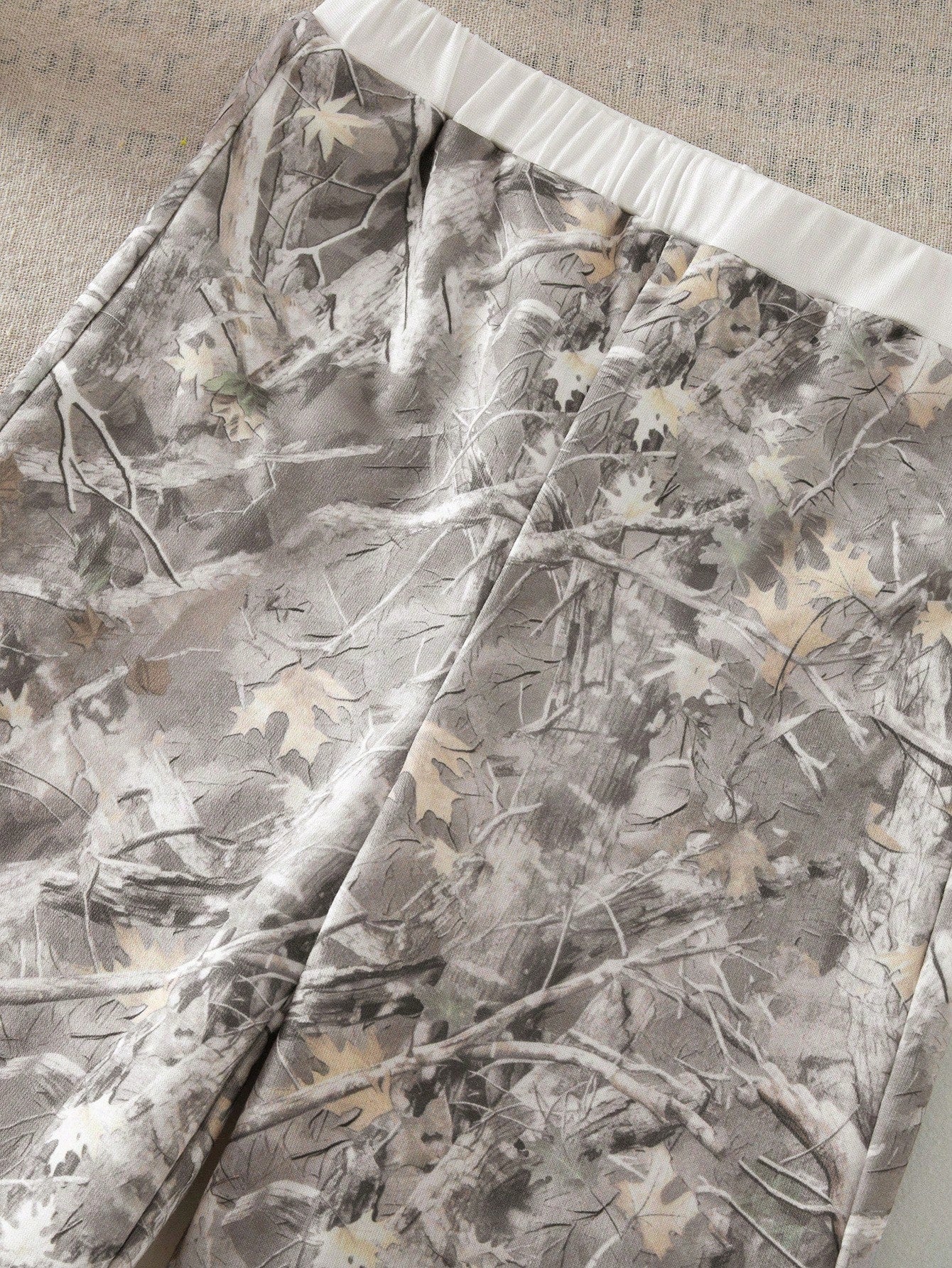 Babygirl Versatile Cute Leaf Pattern Elastic Waist Loose Pants Fall Winter