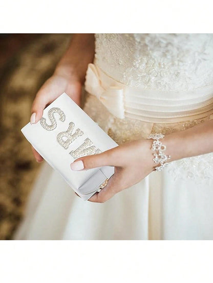Bride Patch MRS Makeup Bag For Women Bridesmaid Engagement Gift For Her White Pearl Rhinestone Travel Toiletry Bag Make Up Bag Bridal Shower Gifts