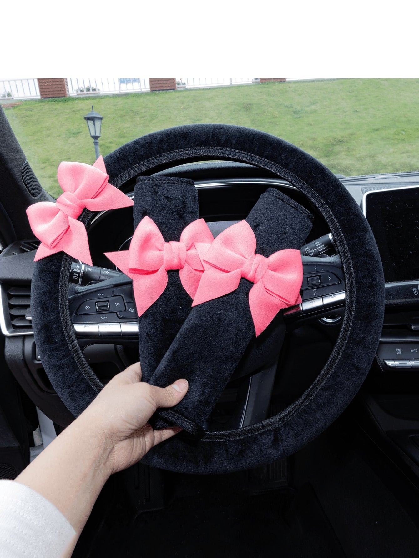 Car Interior Bowknot Steering Wheel Cover And Seat Belt Shoulder Protector Set, Car Anti-Wear Clothing Protective Cover, Suitable For All Seasons