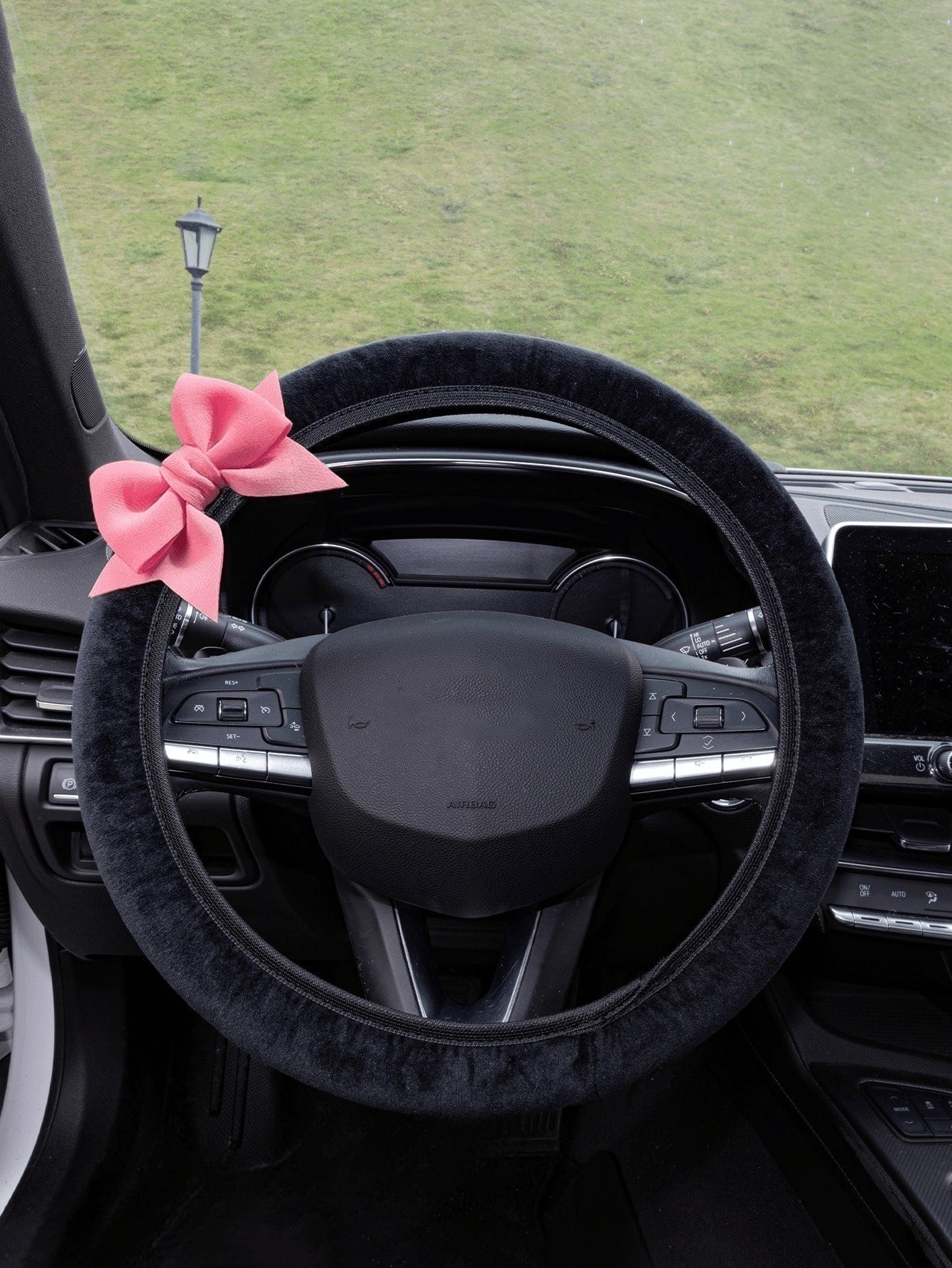 Car Interior Bowknot Steering Wheel Cover And Seat Belt Shoulder Protector Set, Car Anti-Wear Clothing Protective Cover, Suitable For All Seasons