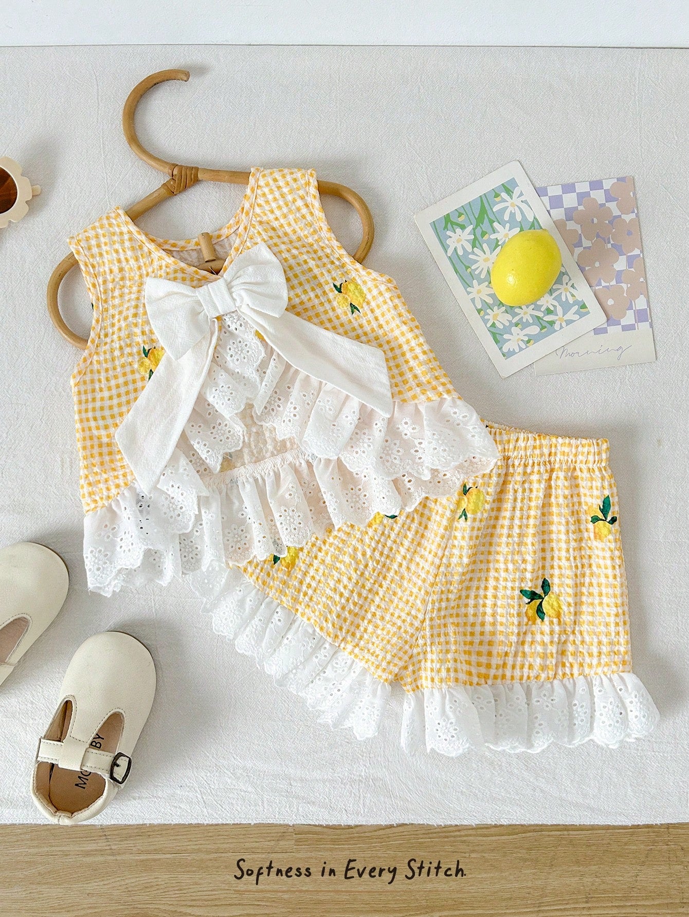 Cozy Pixies Baby Girl Floral Print Contrast Trim Sleeveless Top And Elastic Waist Pants 2 Piece Set